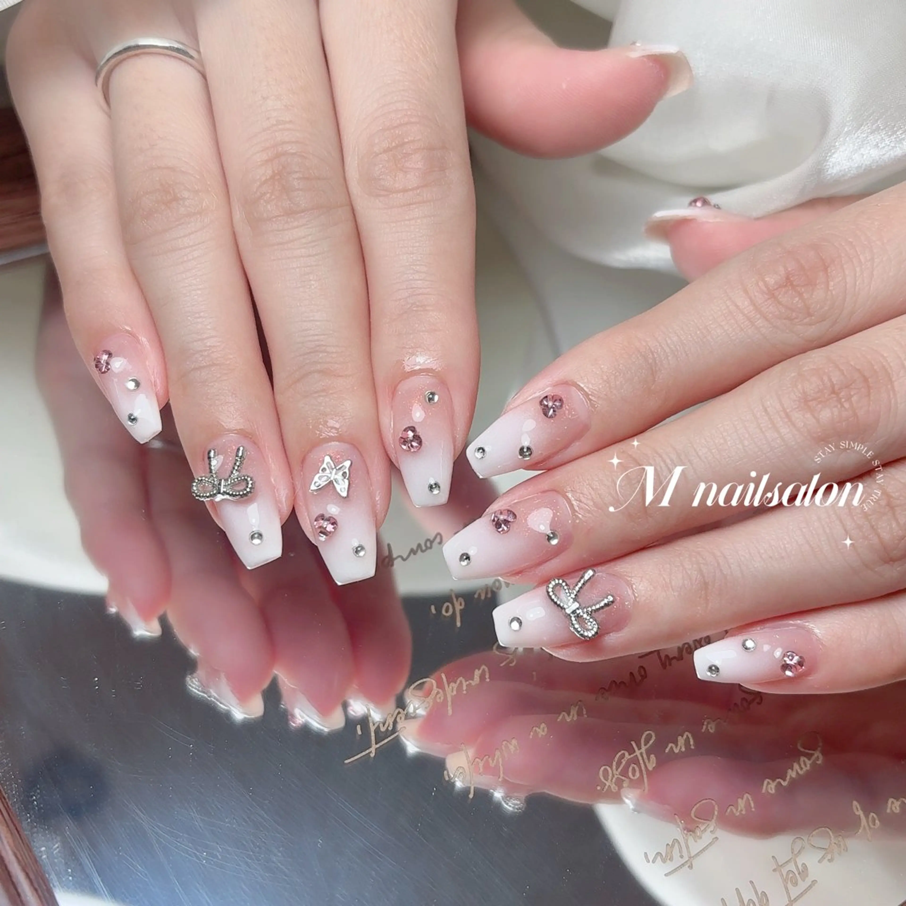 ネイル ハンドネイル M🌷nail 長さだし専門店のネイルデザイン