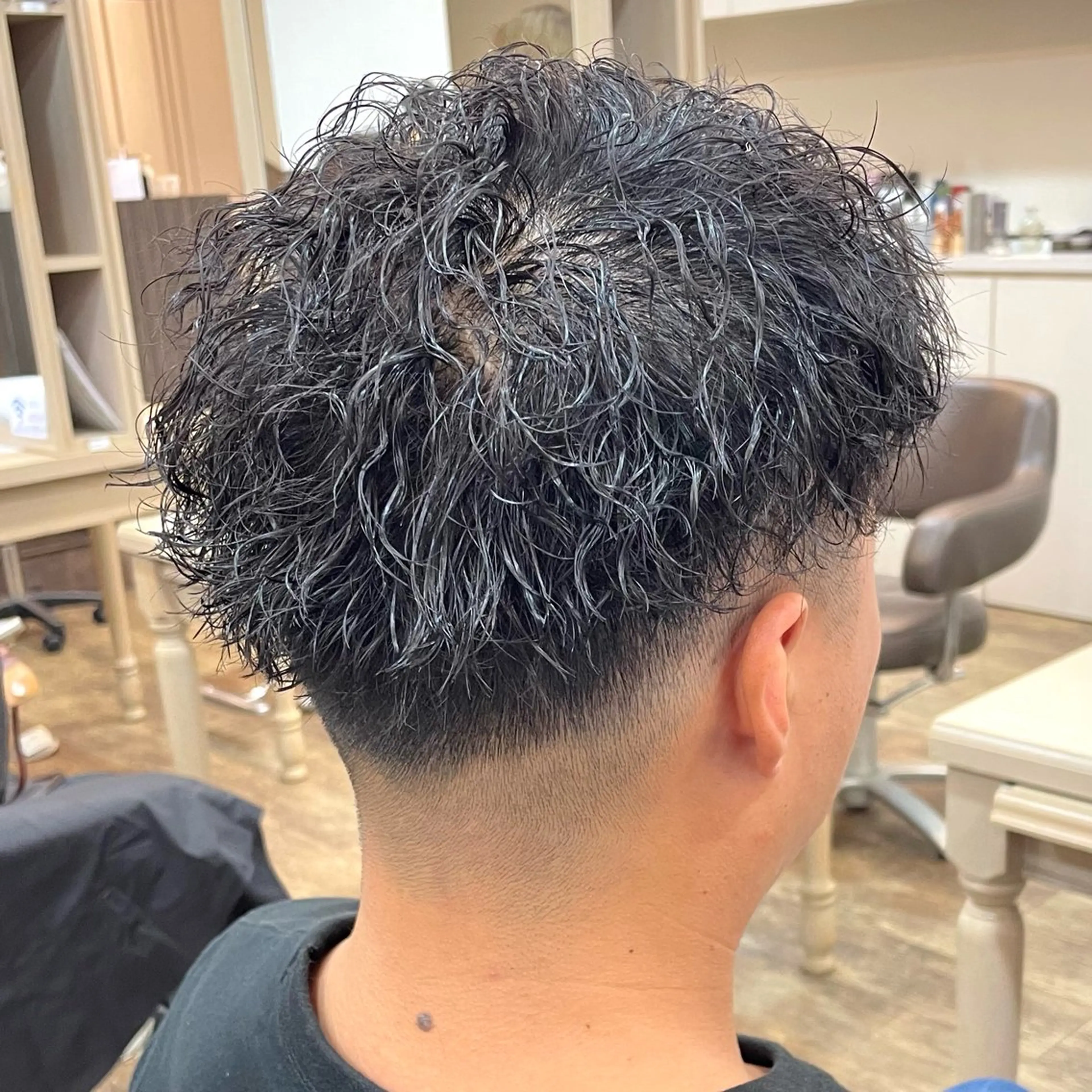 ショート パーマ メンズ カット パーマ メンズパーマ🌀/ 中村郁未のヘアスタイル