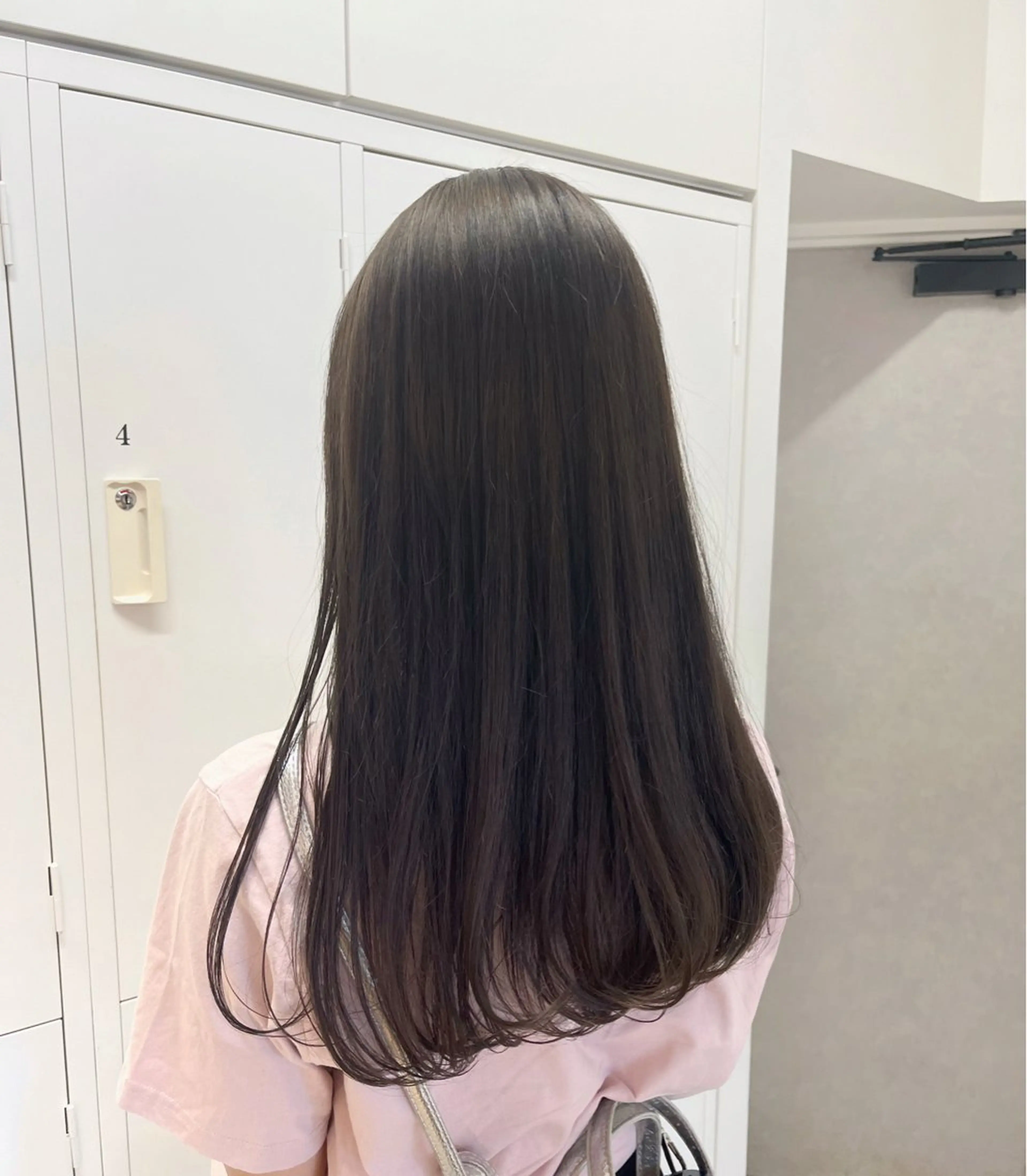 ロング カラー ブラウンカラー ダークブラウン 池田 未瑠のヘアスタイル