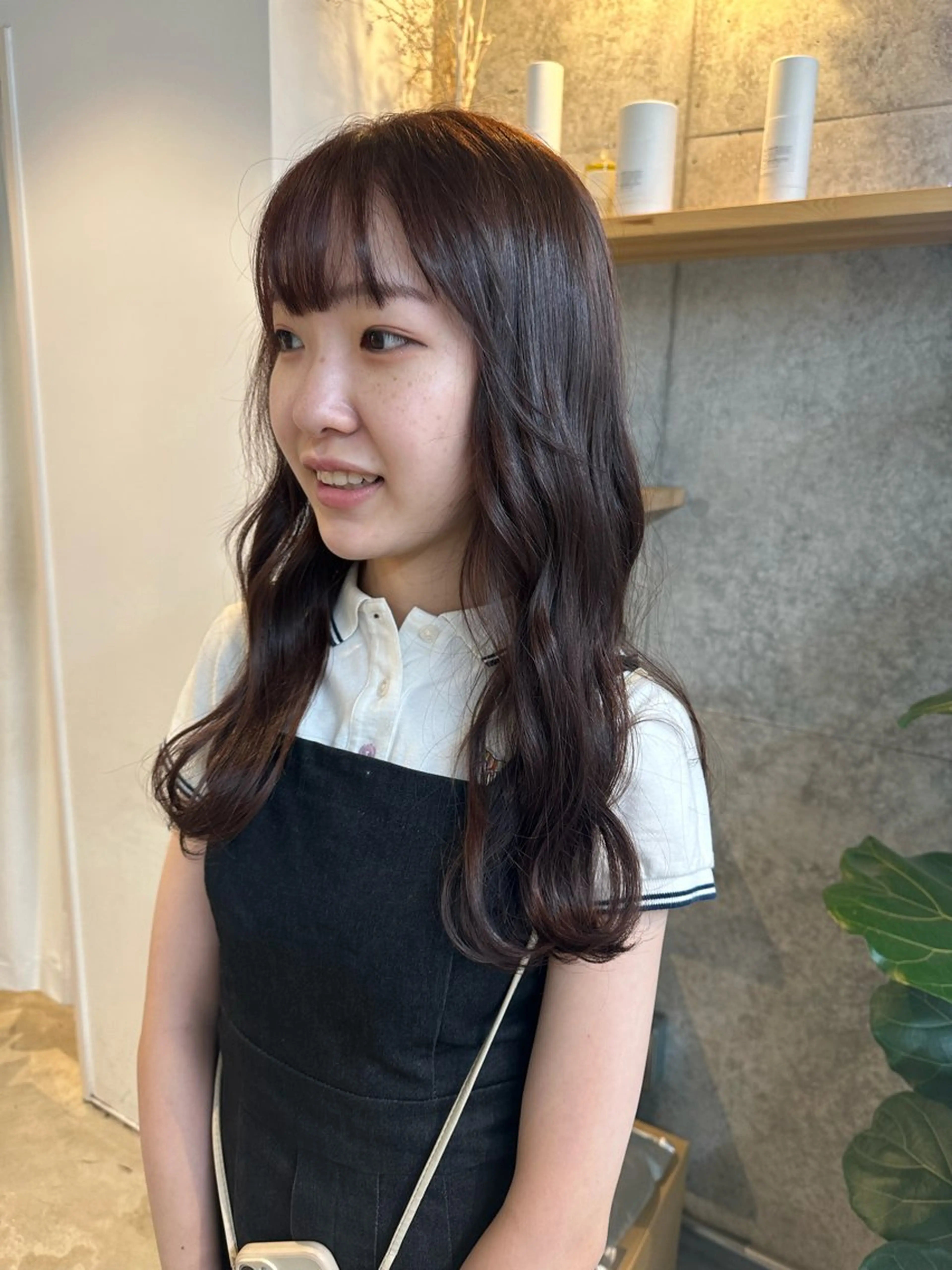 ミディアム カラー yuika .のヘアスタイル