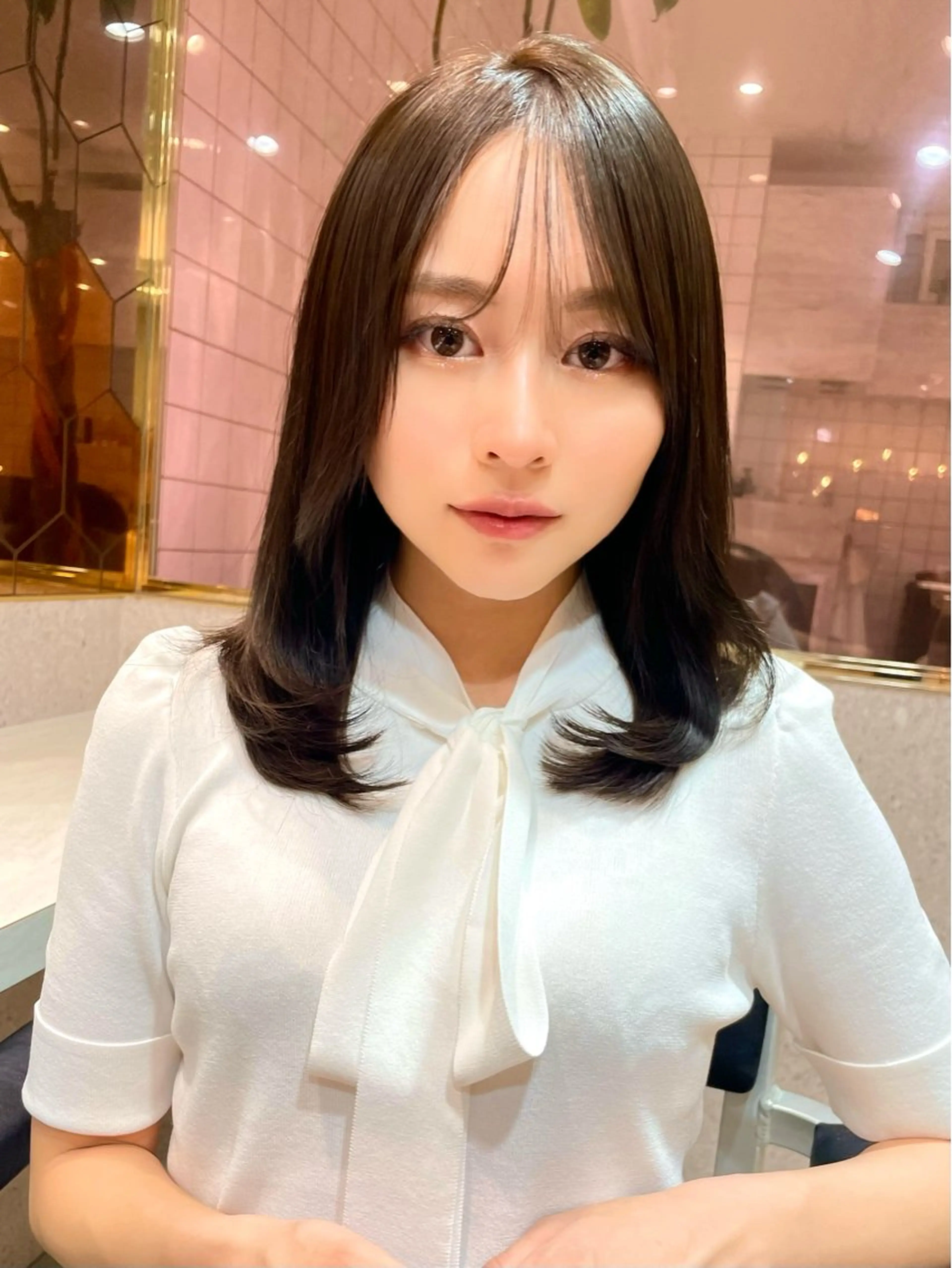 ミディアム カラー ベージュカラー ブリーチ 透明感カラー ダブルカラー グレージュ カット ヘアカラー 韓国ヘア🤍顔周り/ 髪質改善✨/林遼一郎のヘアスタイル