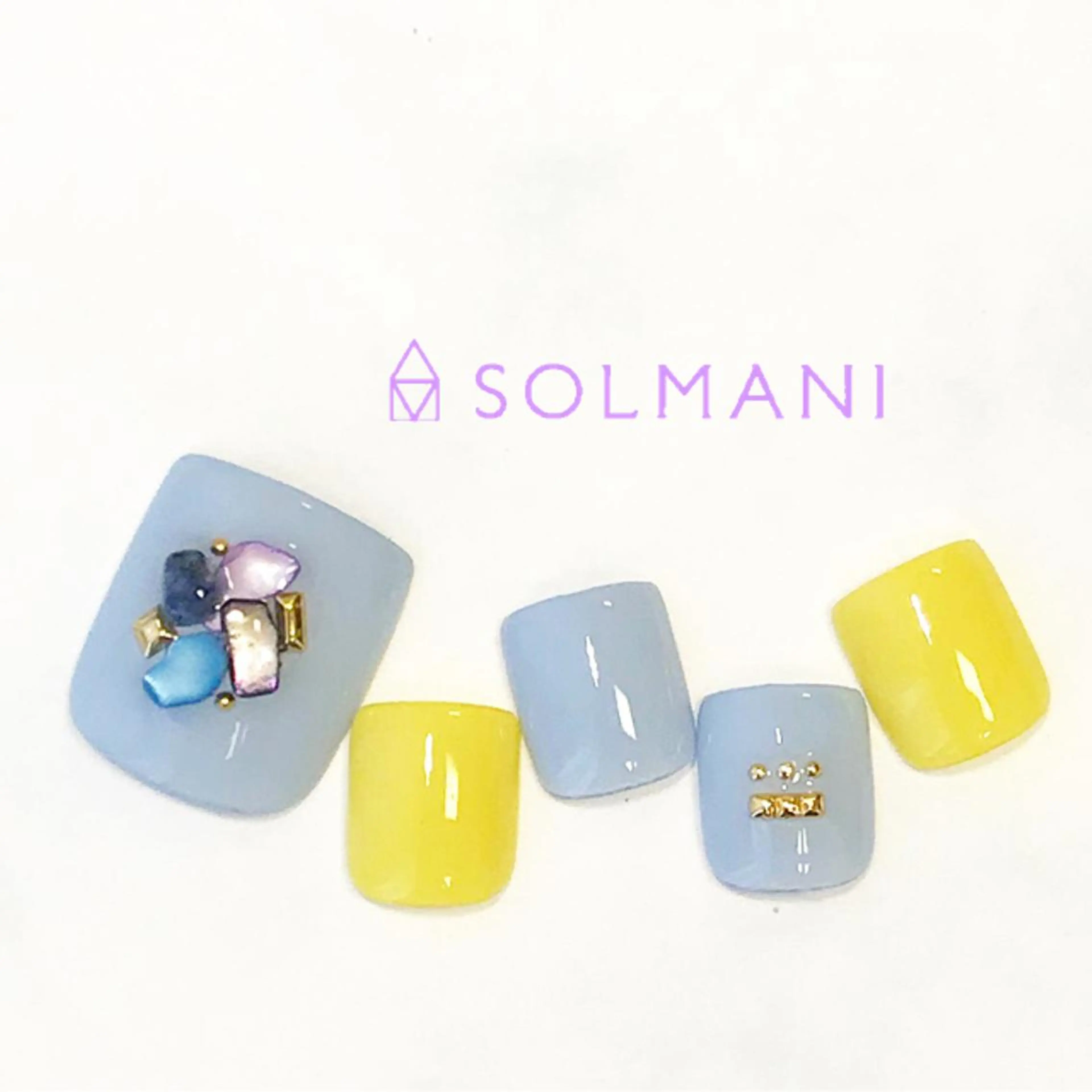ネイル SOLMANI 予約担当のネイルデザイン