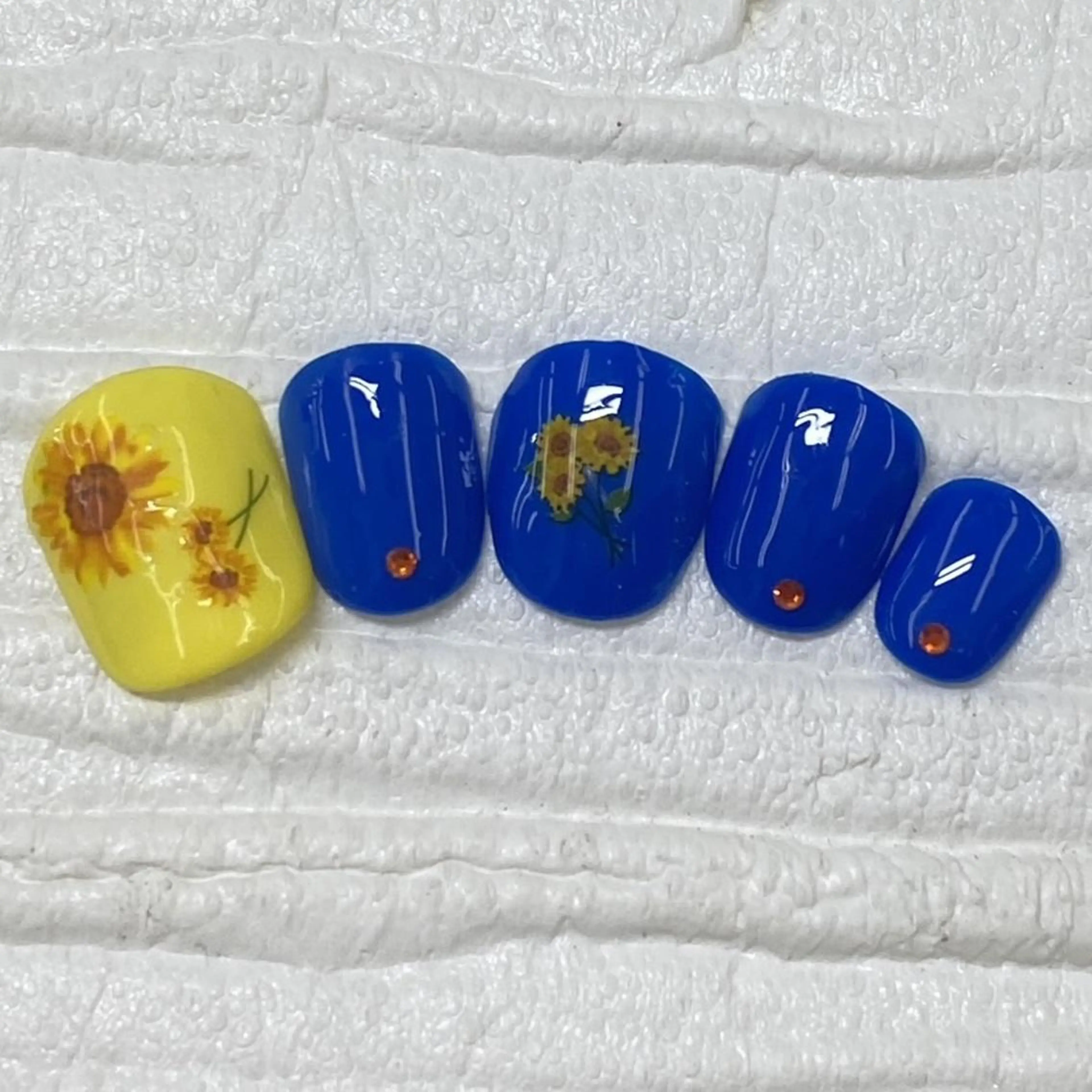 ネイル Nail salon Honey Beeのネイルデザイン