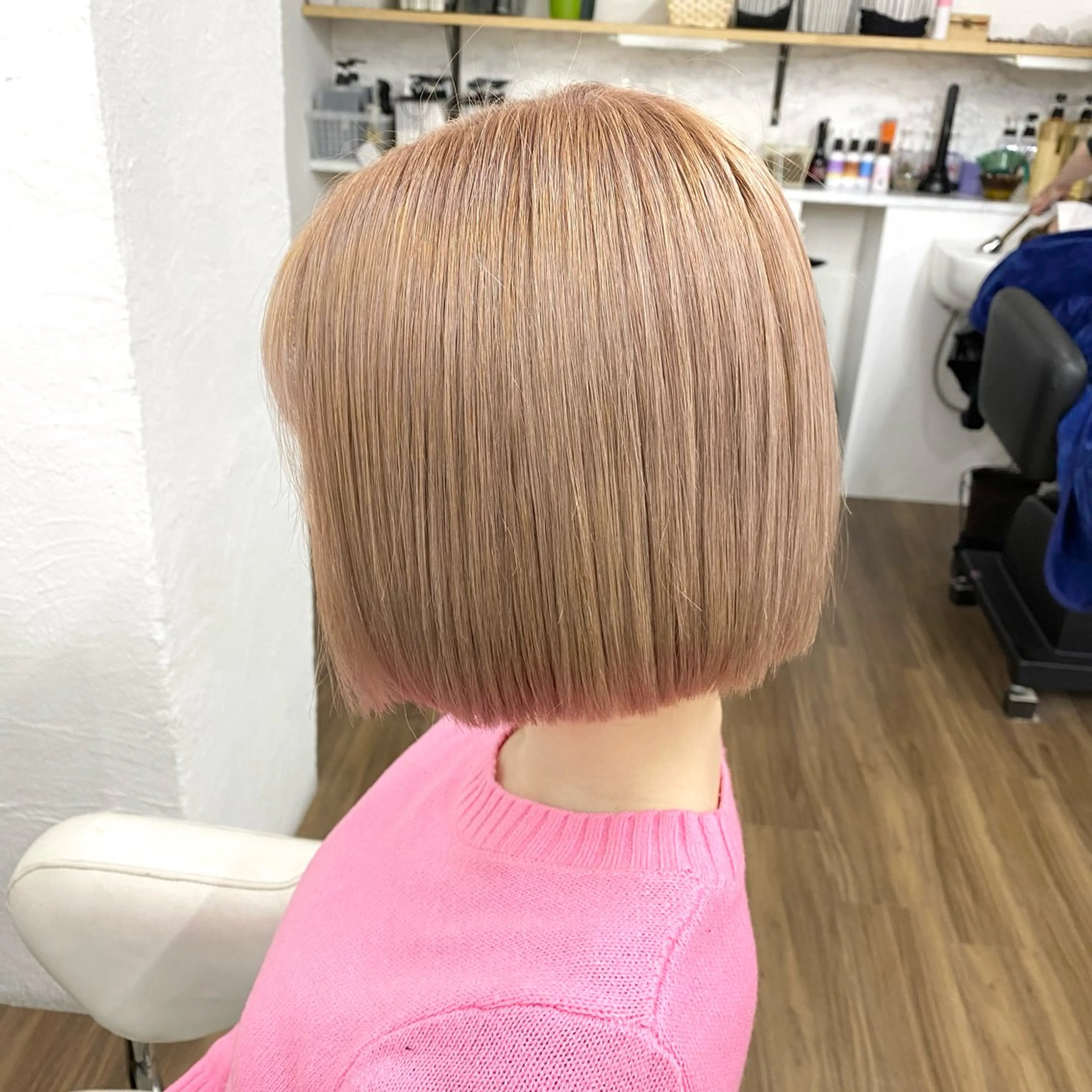 ショート カラー 切りっぱなしボブ ベージュカラー ブリーチ ケアブリーチ ダブルカラー GLOSS♡ ヤマガミコウジのヘアスタイル