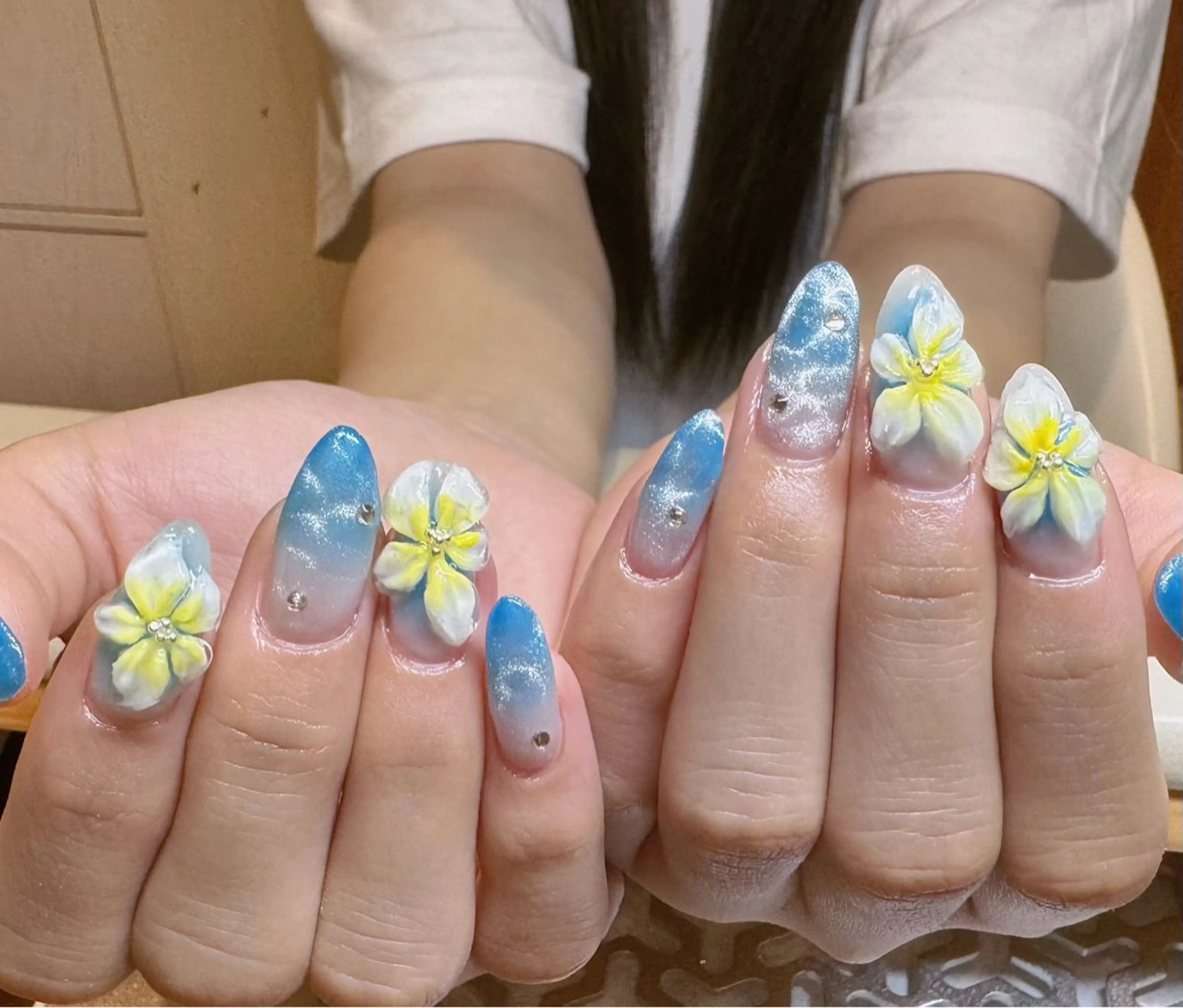 ネイル べっ甲ネイル ボルドー ブラウン マグネットネイル ニュアンスネイル ハンドネイル RinRin　nail所属・孔 ジンシェンのネイルデザイン