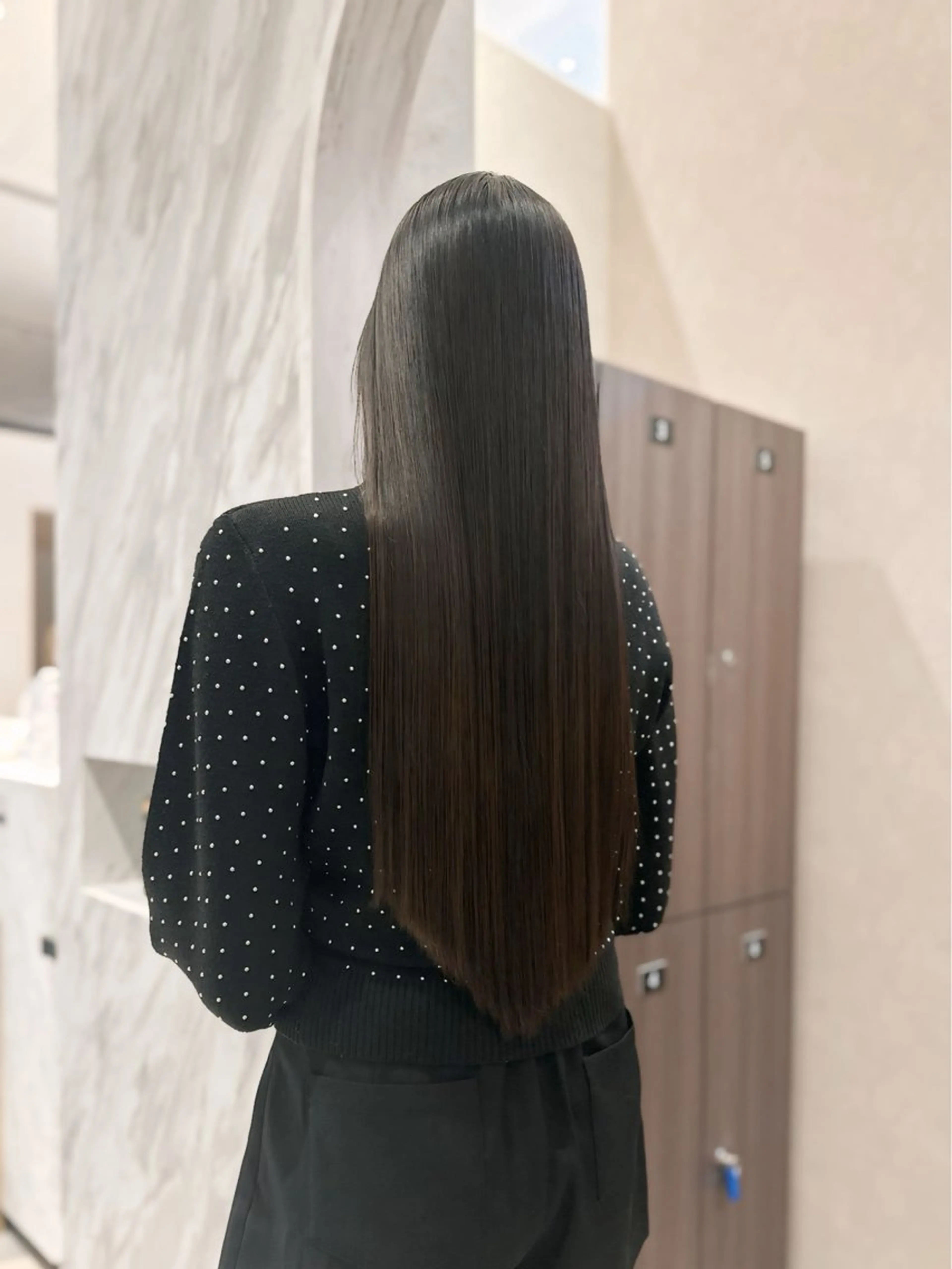 ロング 縮毛矯正 カット 縮毛矯正 西宮ガーデンズ k-two土田陸登のヘアスタイル