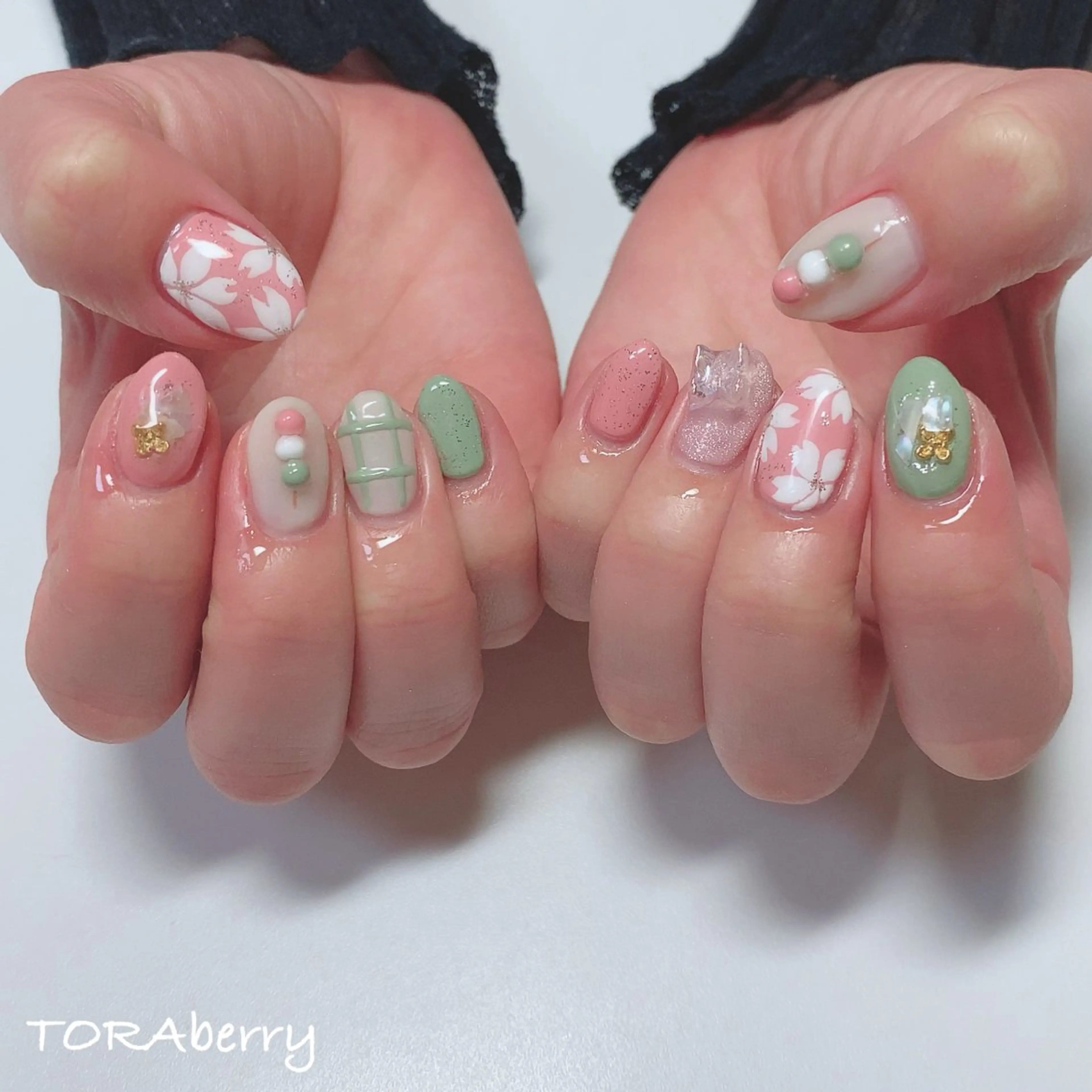 ネイル ハンドネイル ネイリスト なつみのネイルデザイン