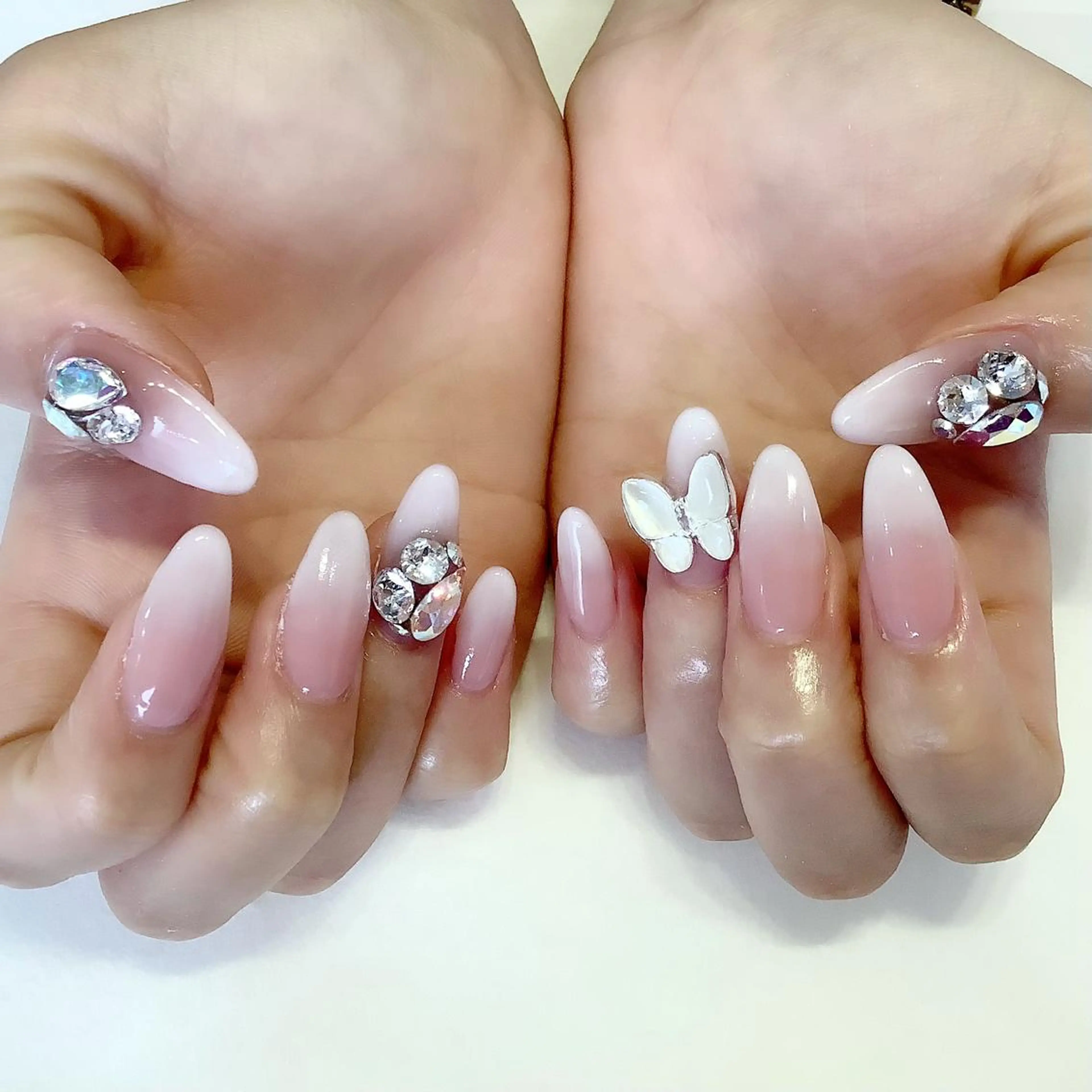 ネイル ハンドネイル 💎🐰 saki. m 🐰💎のネイルデザイン