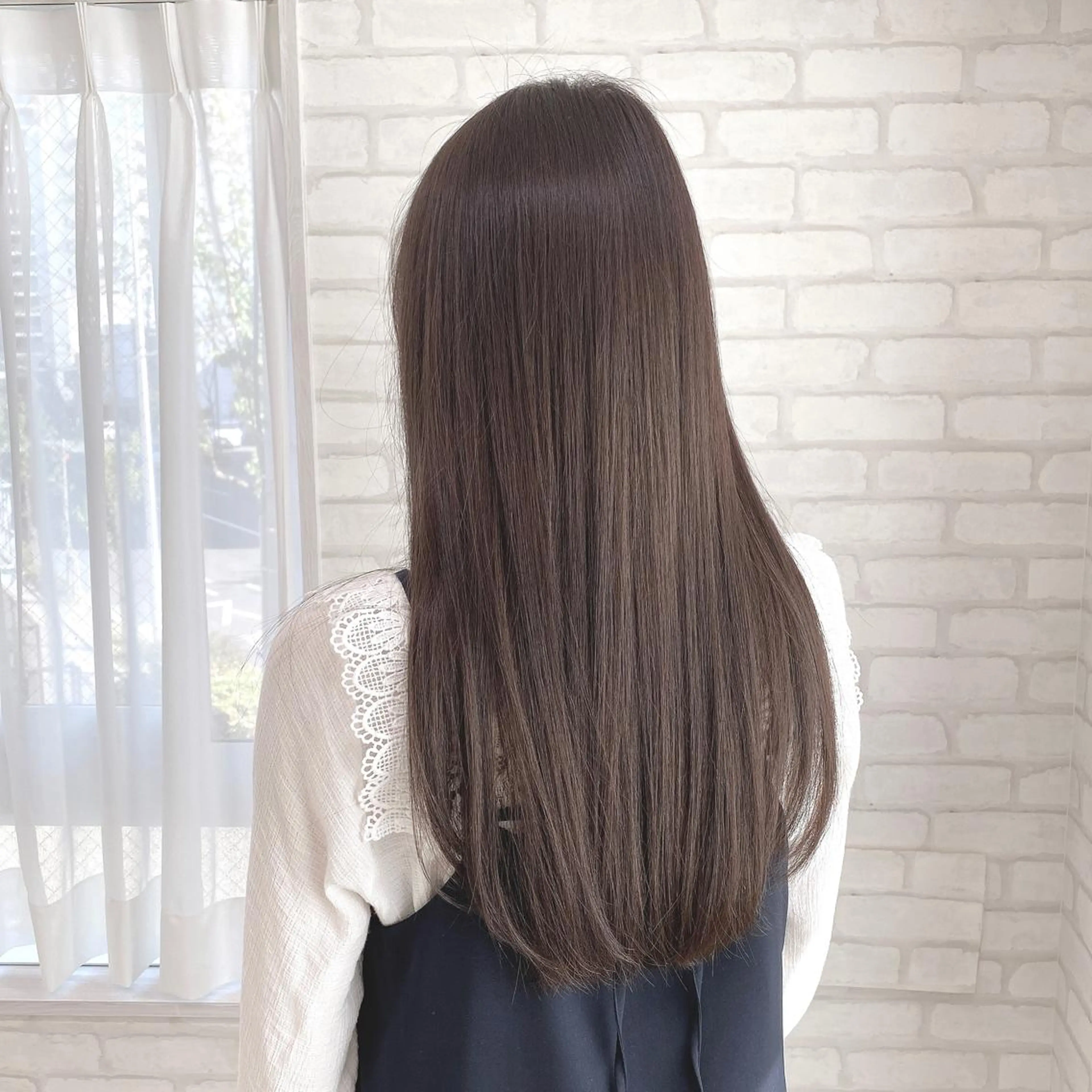 カット＋髪質改善ストレート(縮毛矯正)の写真