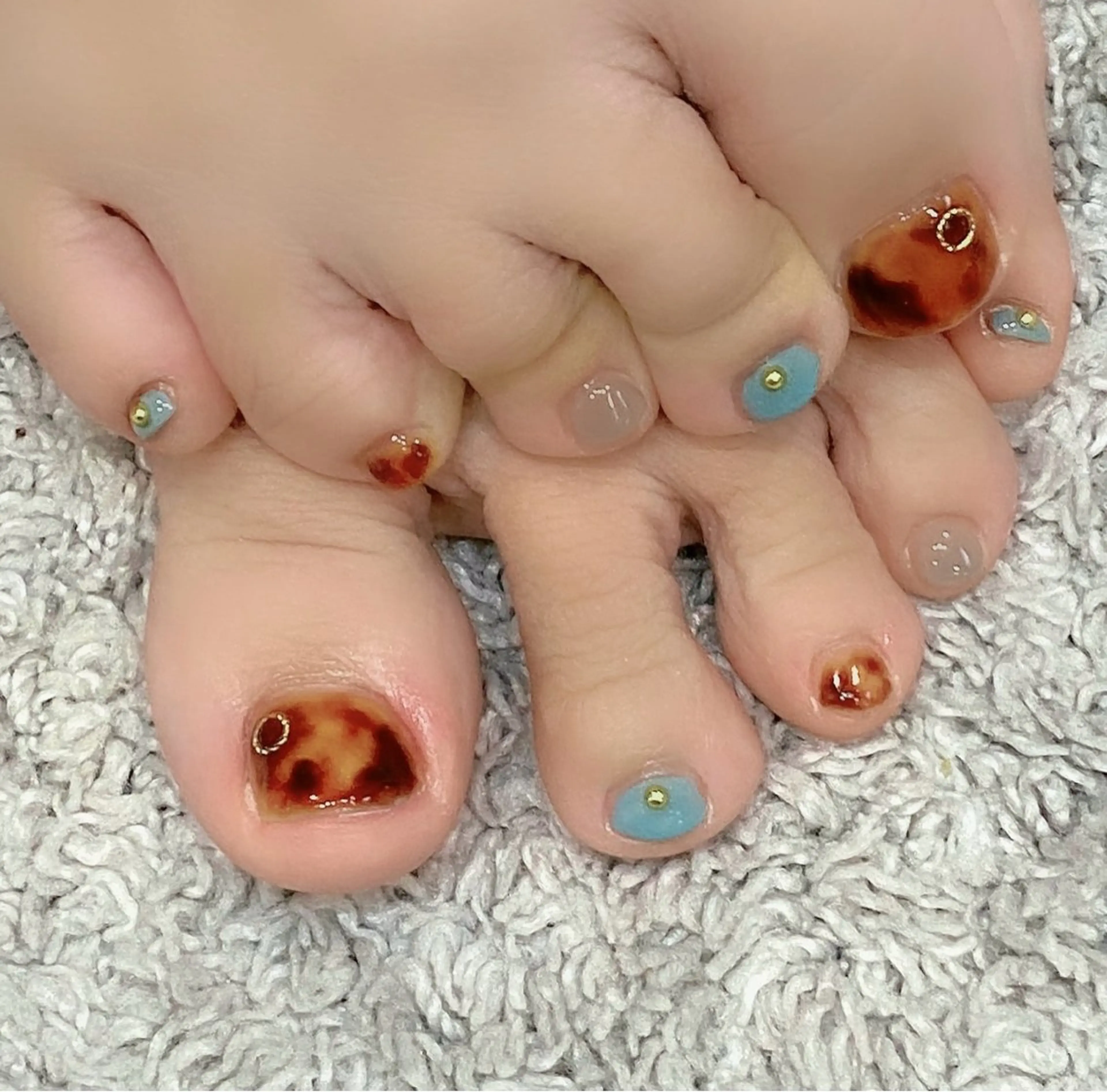 ネイル べっ甲ネイル ブルー フットネイル Narumi nailのネイルデザイン