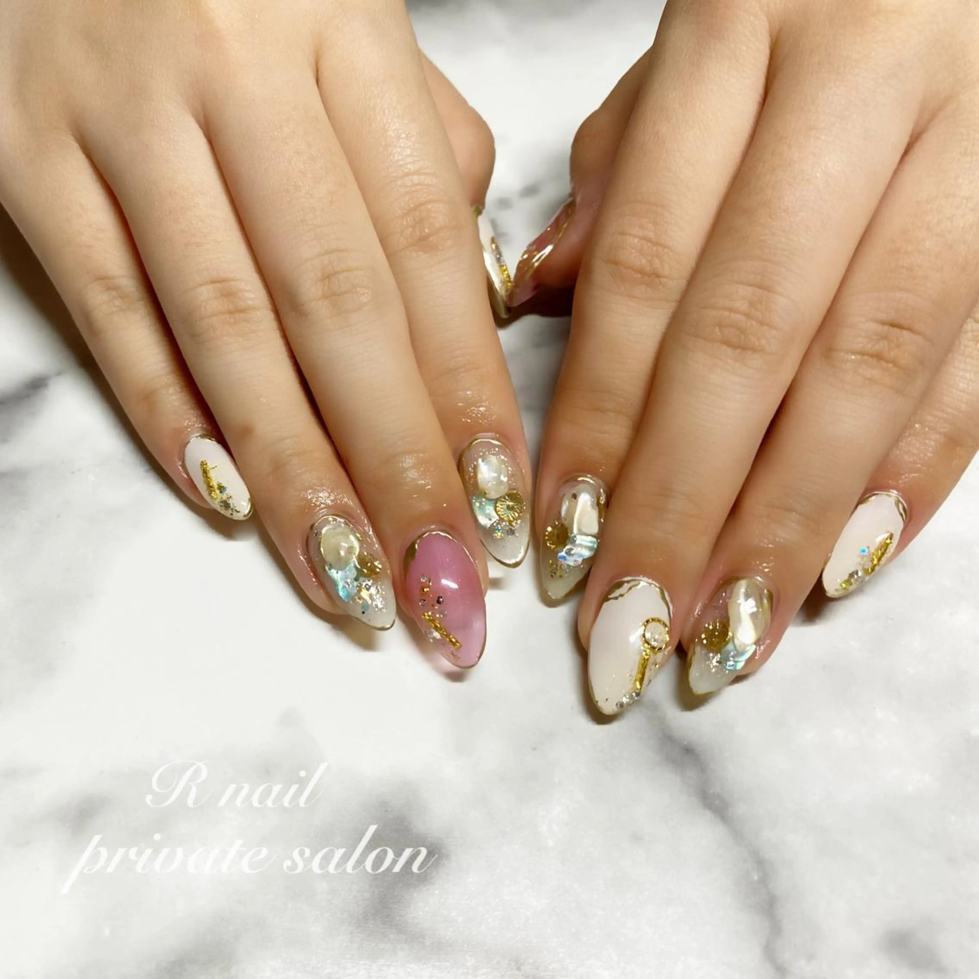 ネイル R nailのネイルデザイン