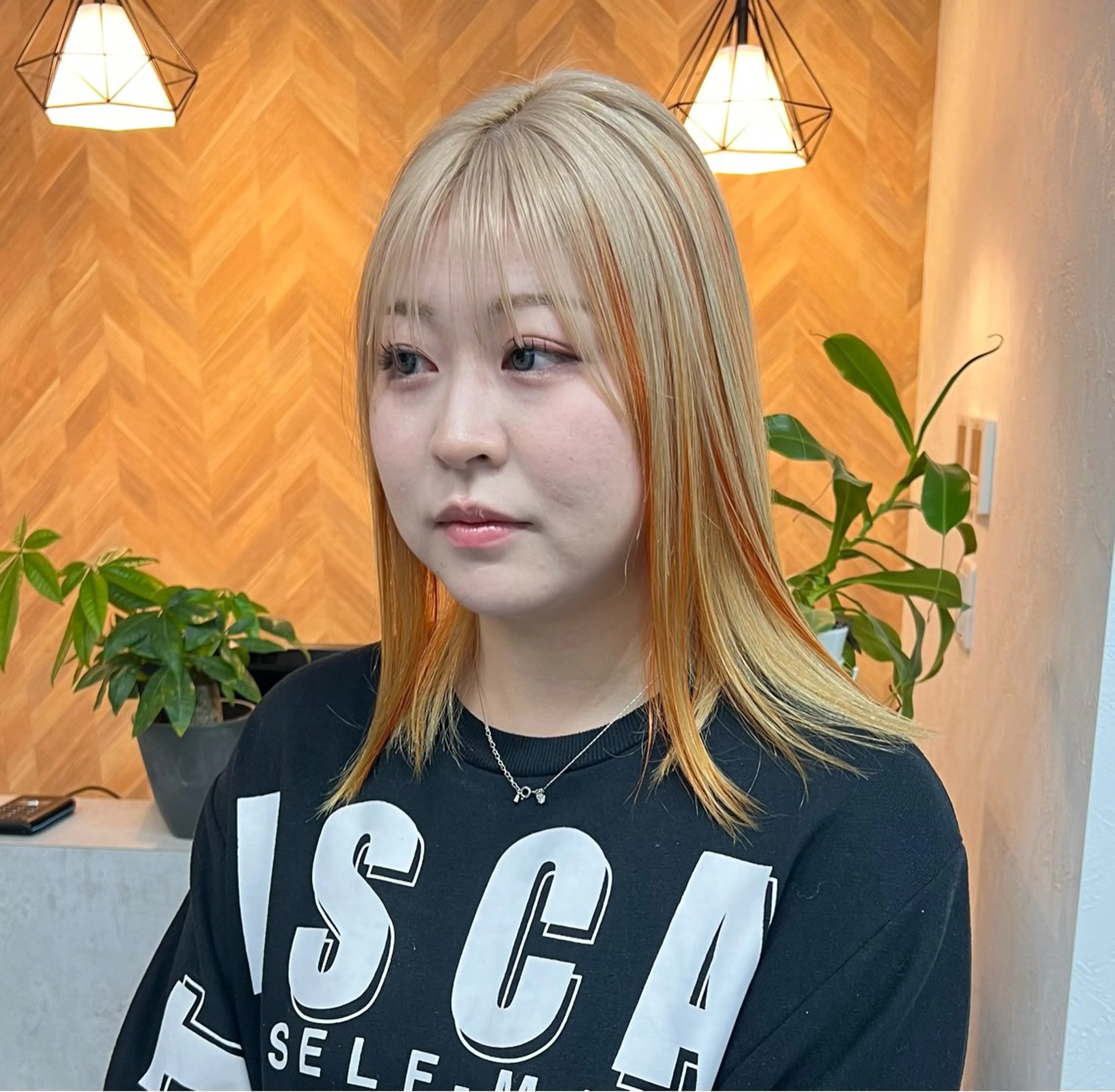 ミディアム カラー ブロンド オレンジ ハイトーンカラー✨ 永井大貴のヘアスタイル