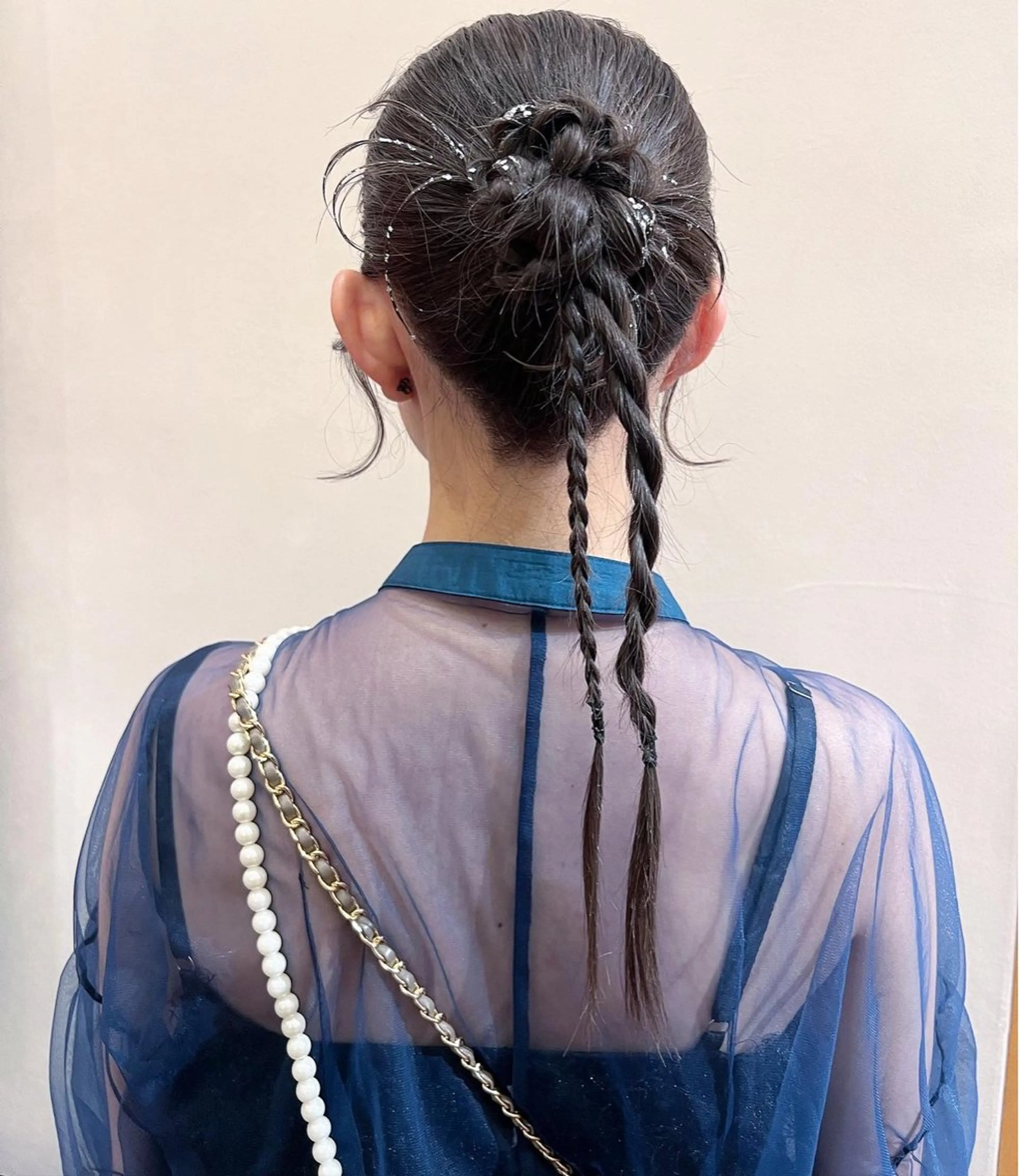 セミロング ヘアアレンジ ヘアセット karin🌛ボブ／ 透明感たっぷりカラーのヘアスタイル