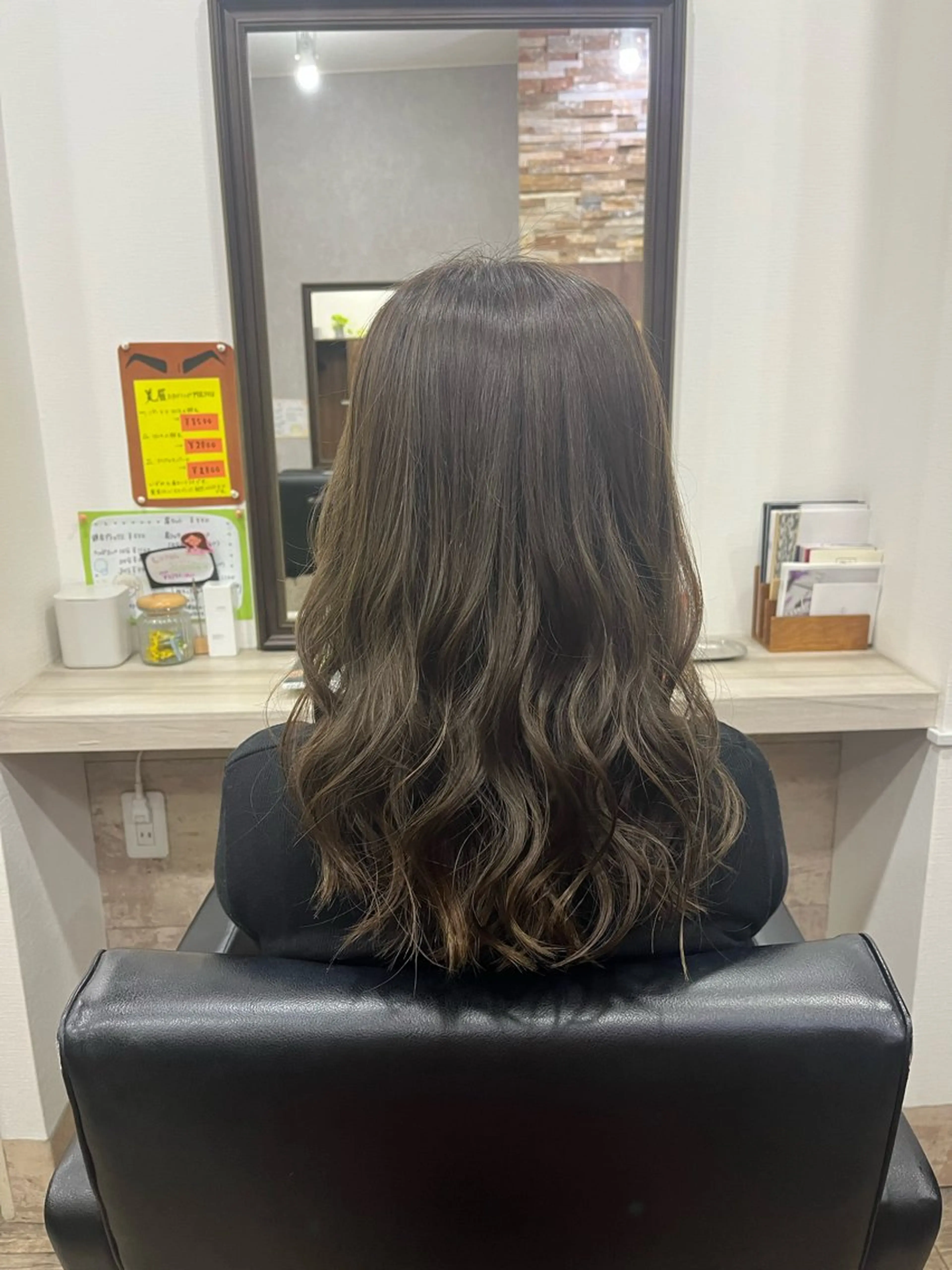 ロング カラー 薮内 香保里のヘアスタイル