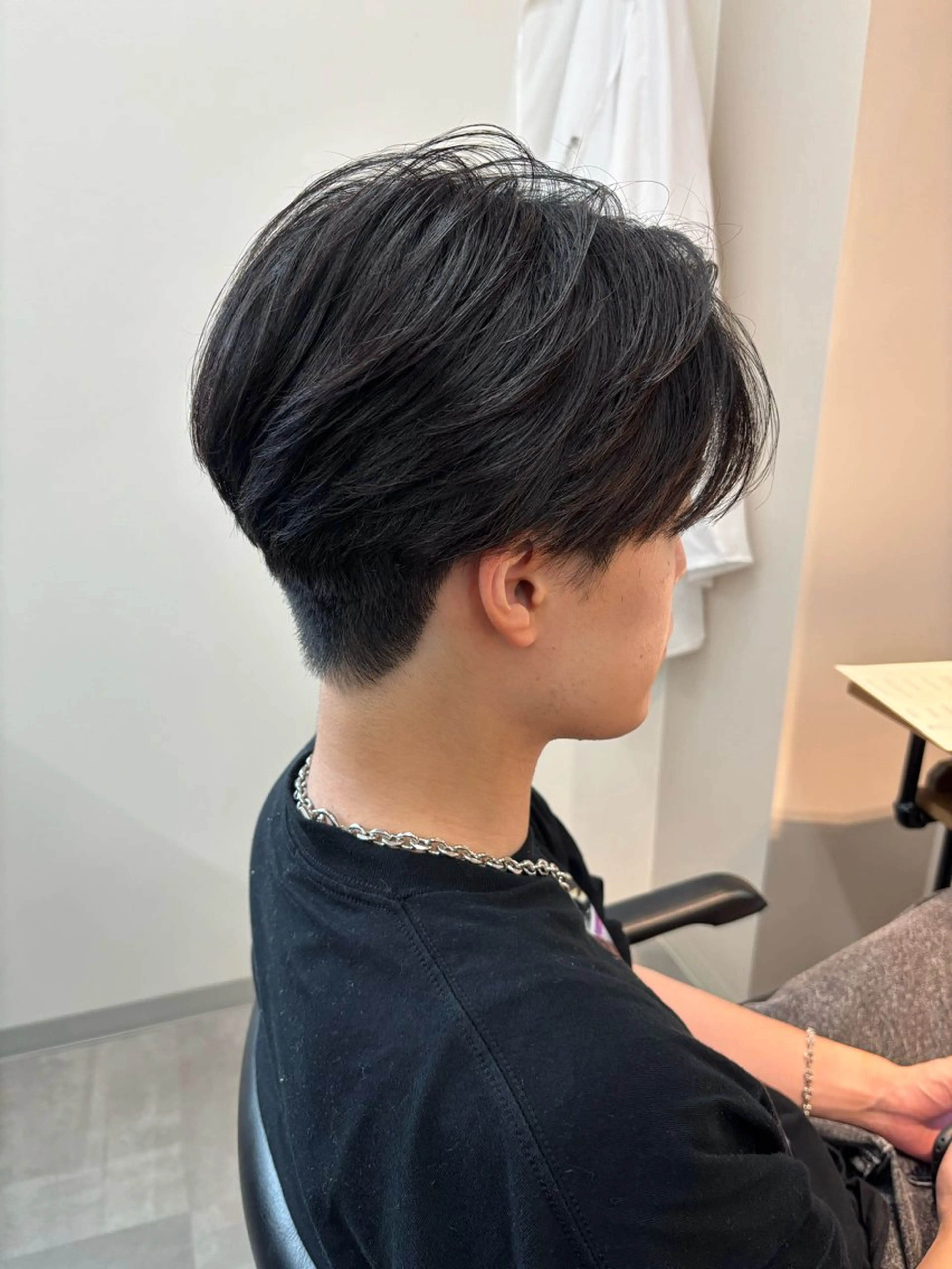 メンズ センターパート カット フェザーパーマ/韓国 /メンズカット保立のヘアスタイル