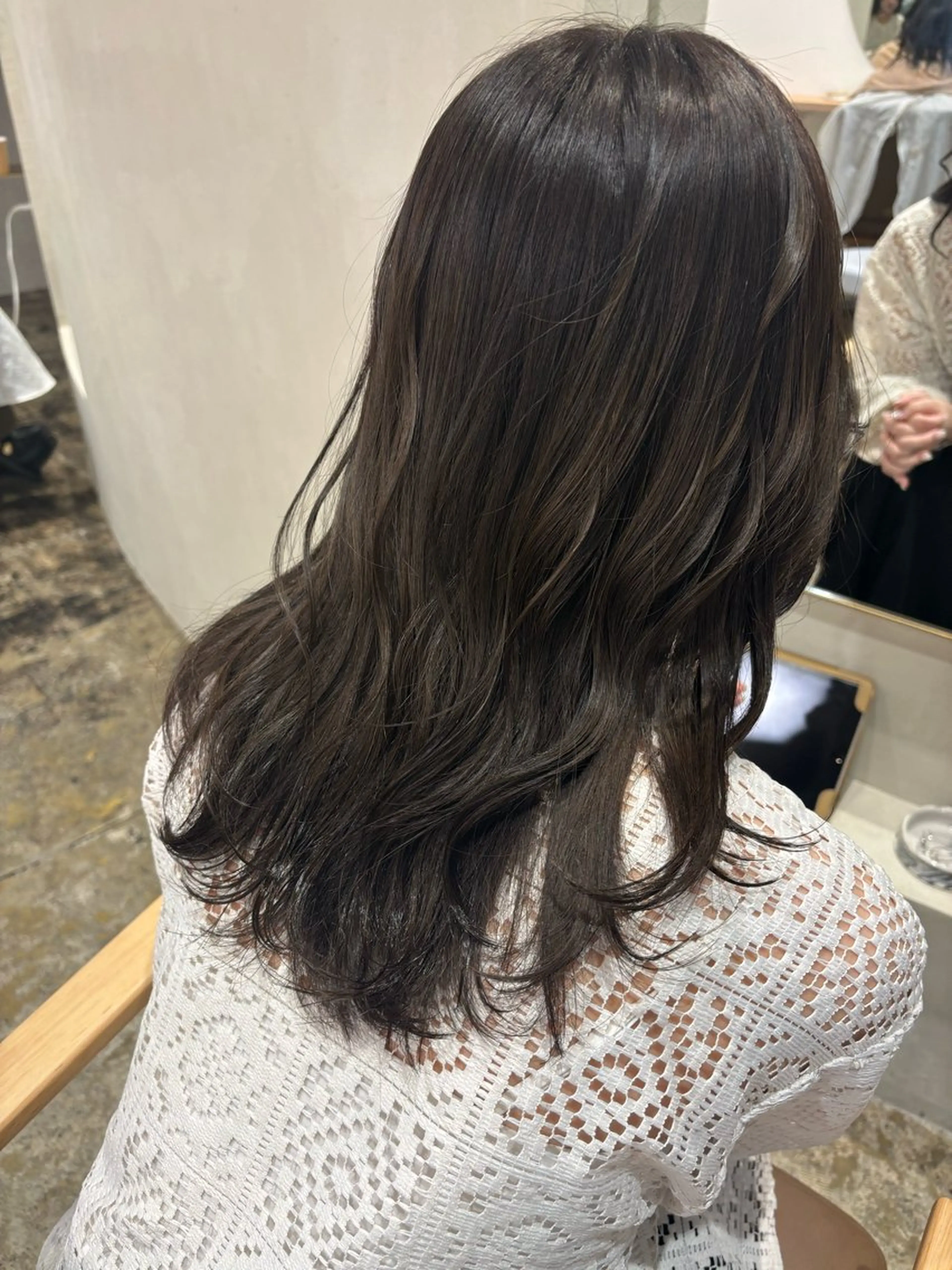 ミディアム カラー カット ヘアカラー モエカ -YUCCA-のヘアスタイル