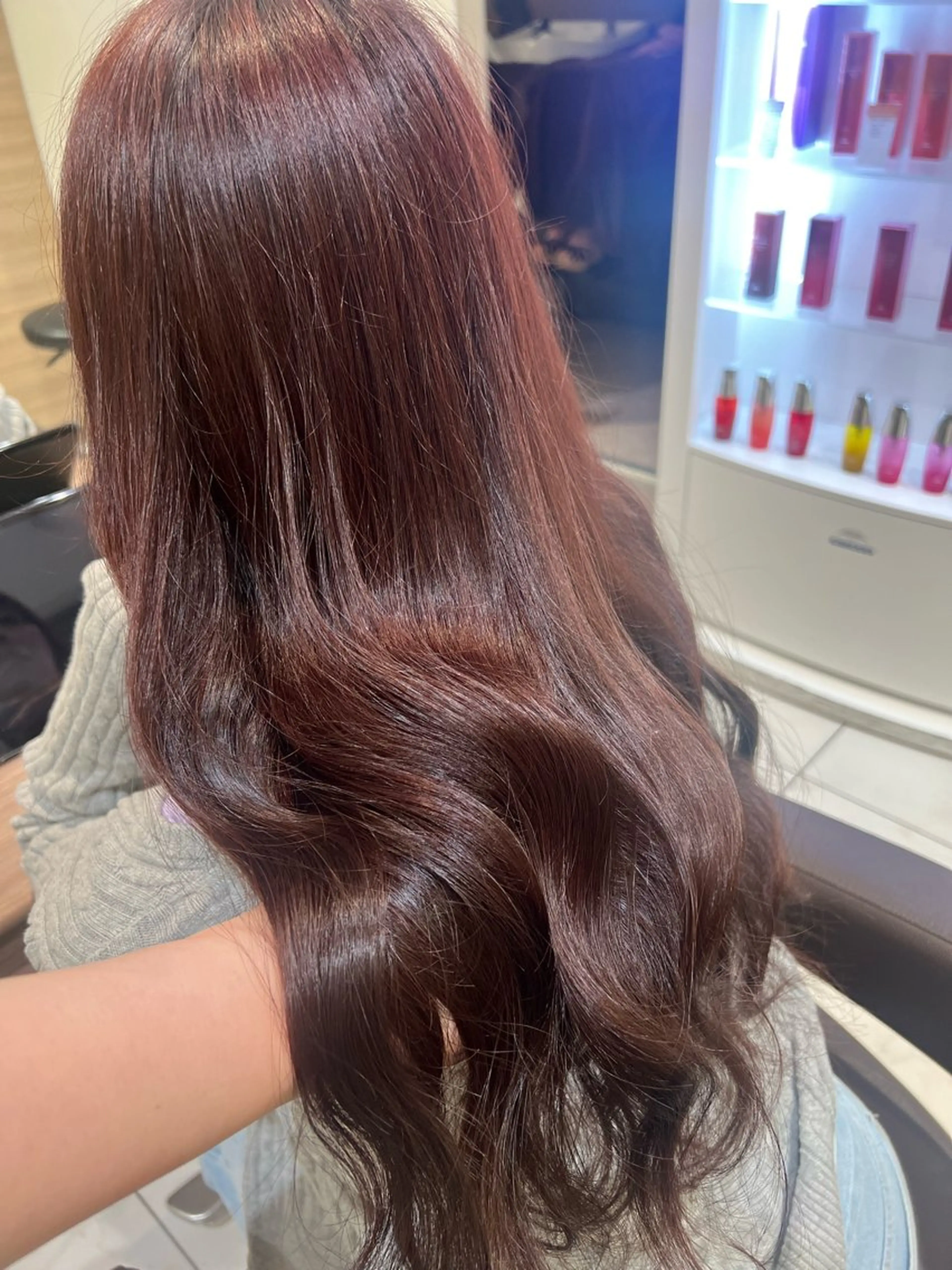 ロング レッドブラウン 🩰似合わせ艶カラー Kirara🐩🎀のヘアスタイル