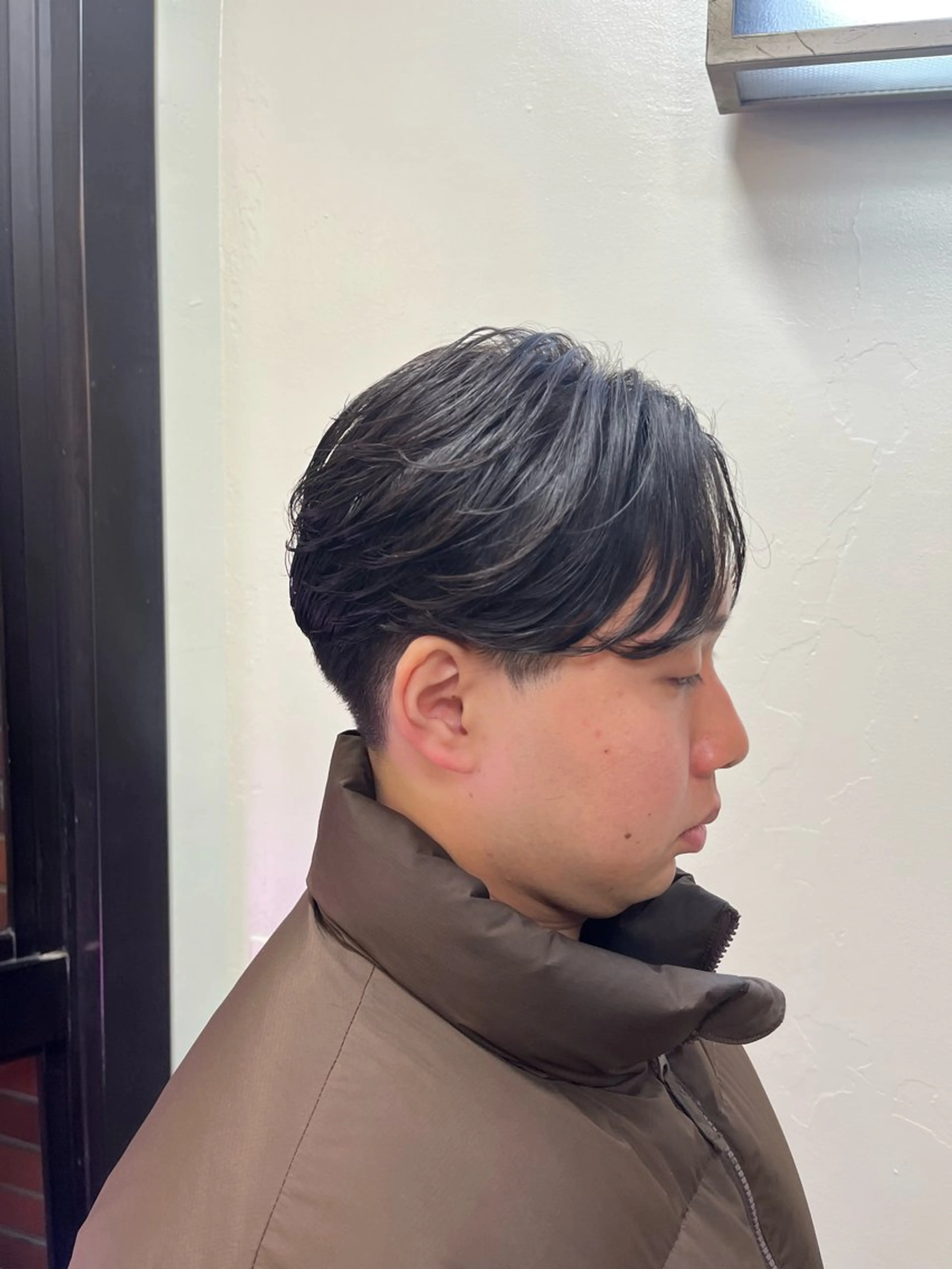 ショート パーマ メンズ メンズパーマ ニュアンスパーマ カット パーマ 韓国風メンズ/毛流れ ヘアなら須田龍世のヘアスタイル