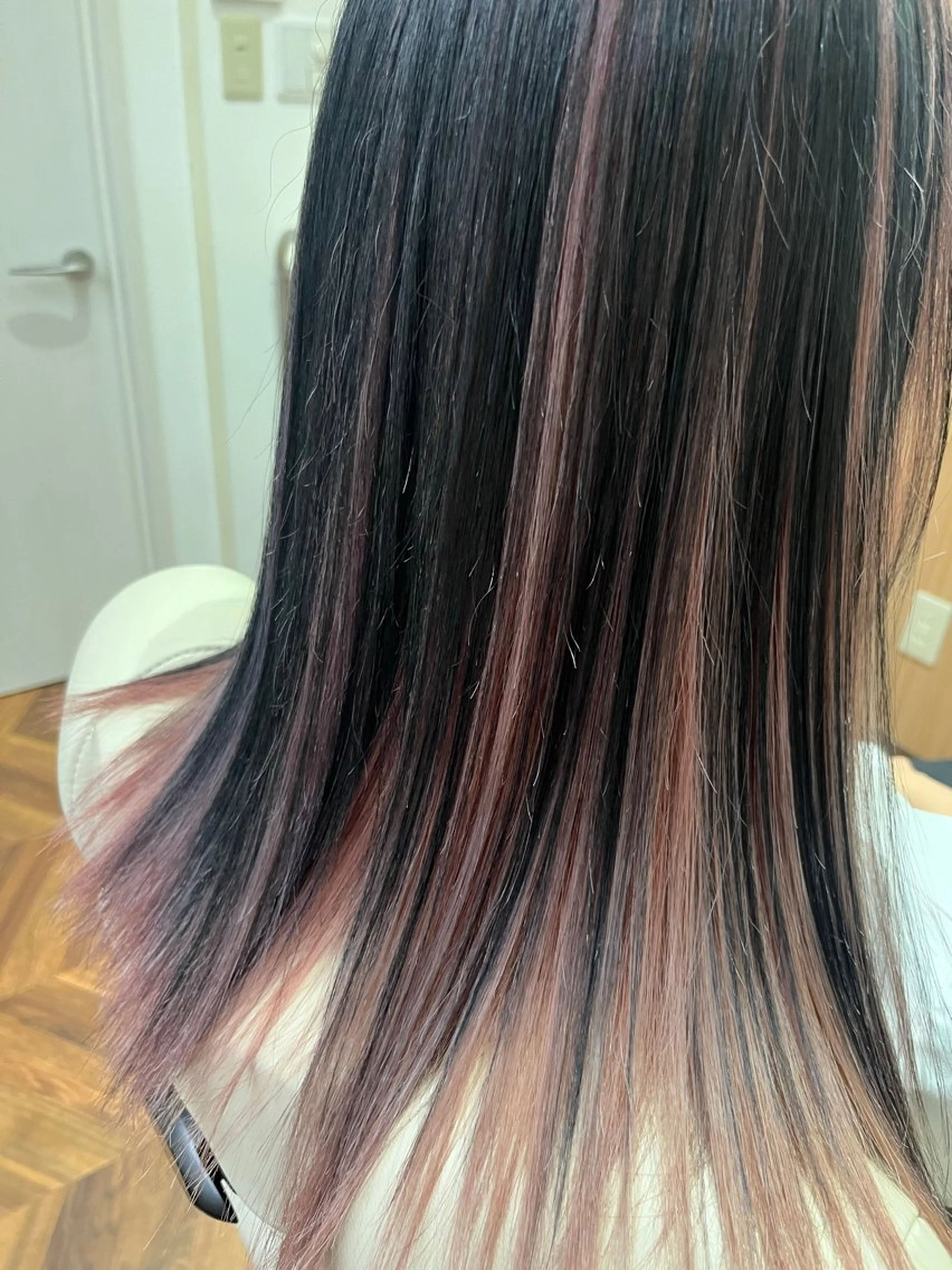 カラー ブリーチ hina /大曽根駅のヘアスタイル