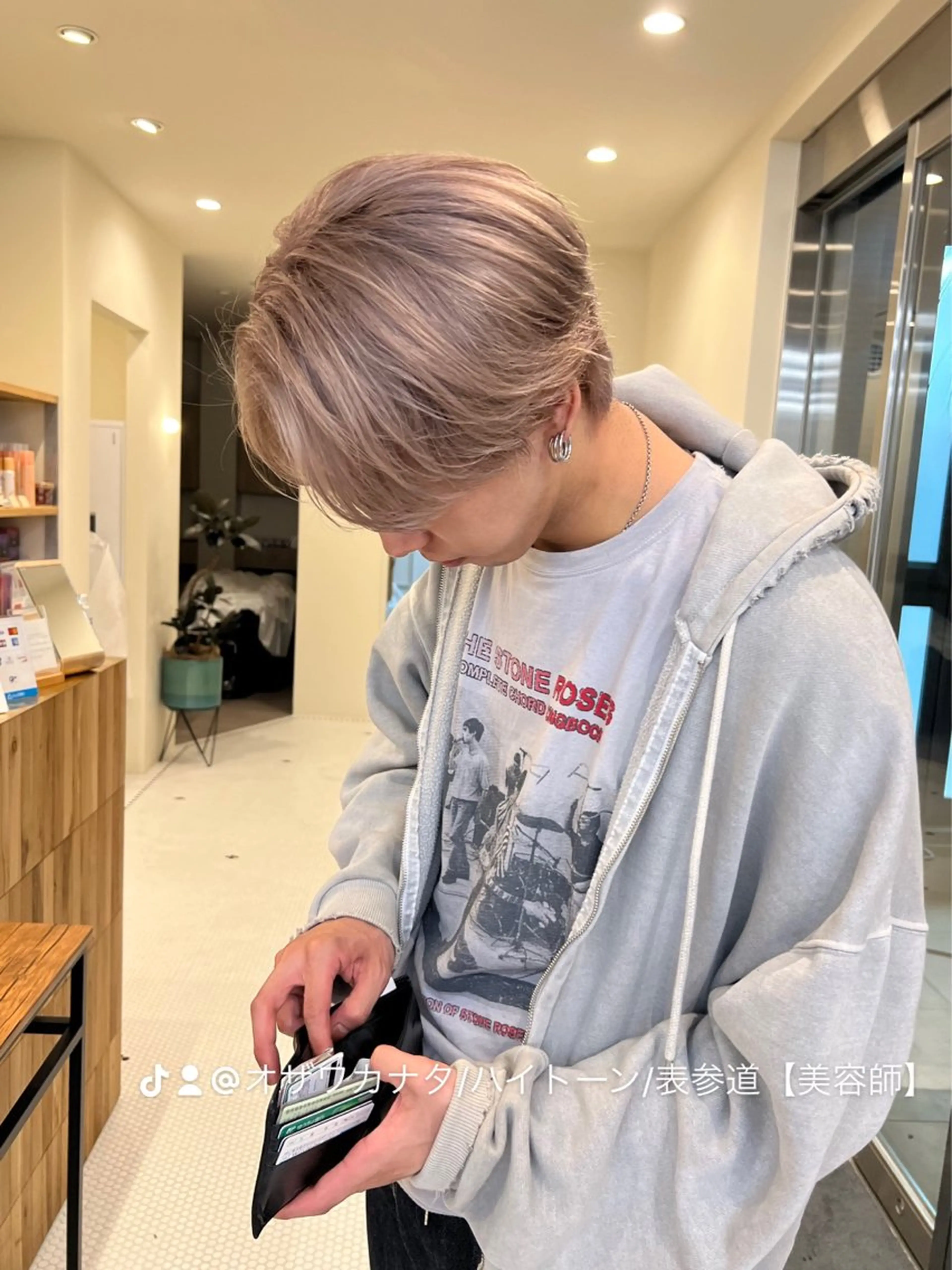 ショート カラー メンズ メンズブリーチ メンズハイトーン ブリーチ ハイトーンカラー カット ヘアカラー トリートメント belle   表参道　terrace所属・抜きっぱなしブロンド /ハイトーン/カナタのヘアスタイル