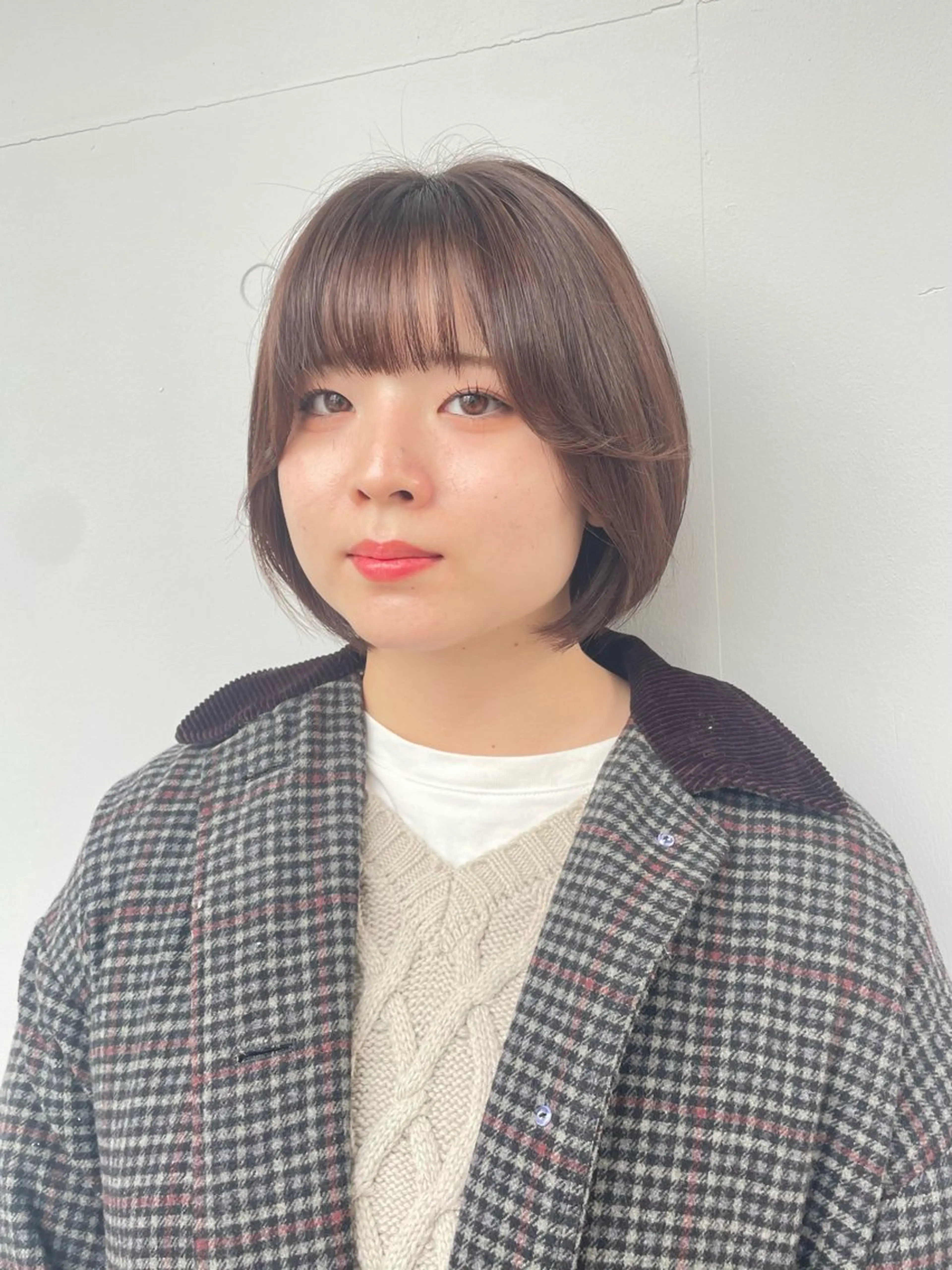 ショート ボブ 顔まわりレイヤー 顔周りカット レイヤーカット カット もにか🌞原宿/渋谷 🌝ブリーチカラーのヘアスタイル