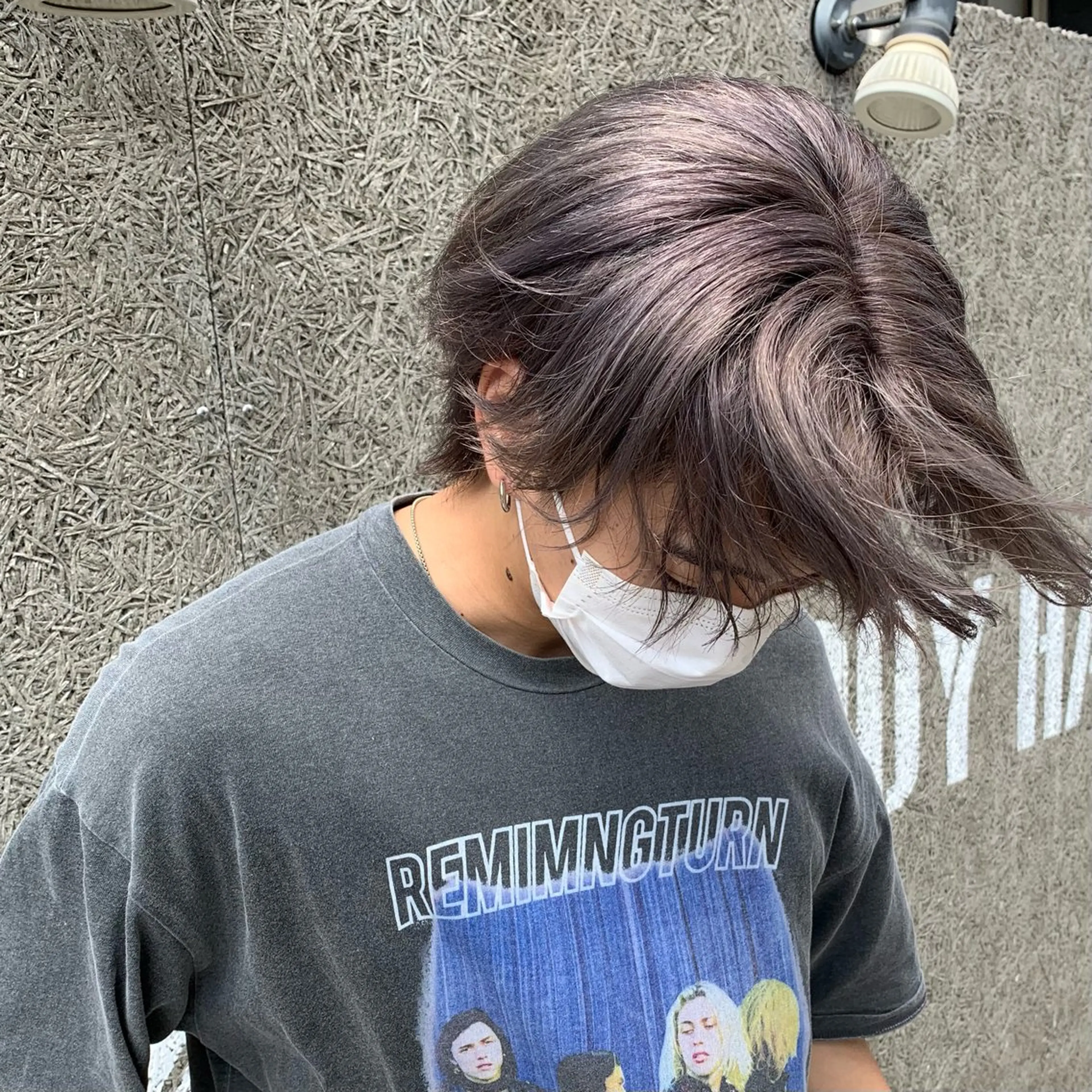 カラー メンズ シルバー ヘアカラー 的場 莉音のヘアスタイル