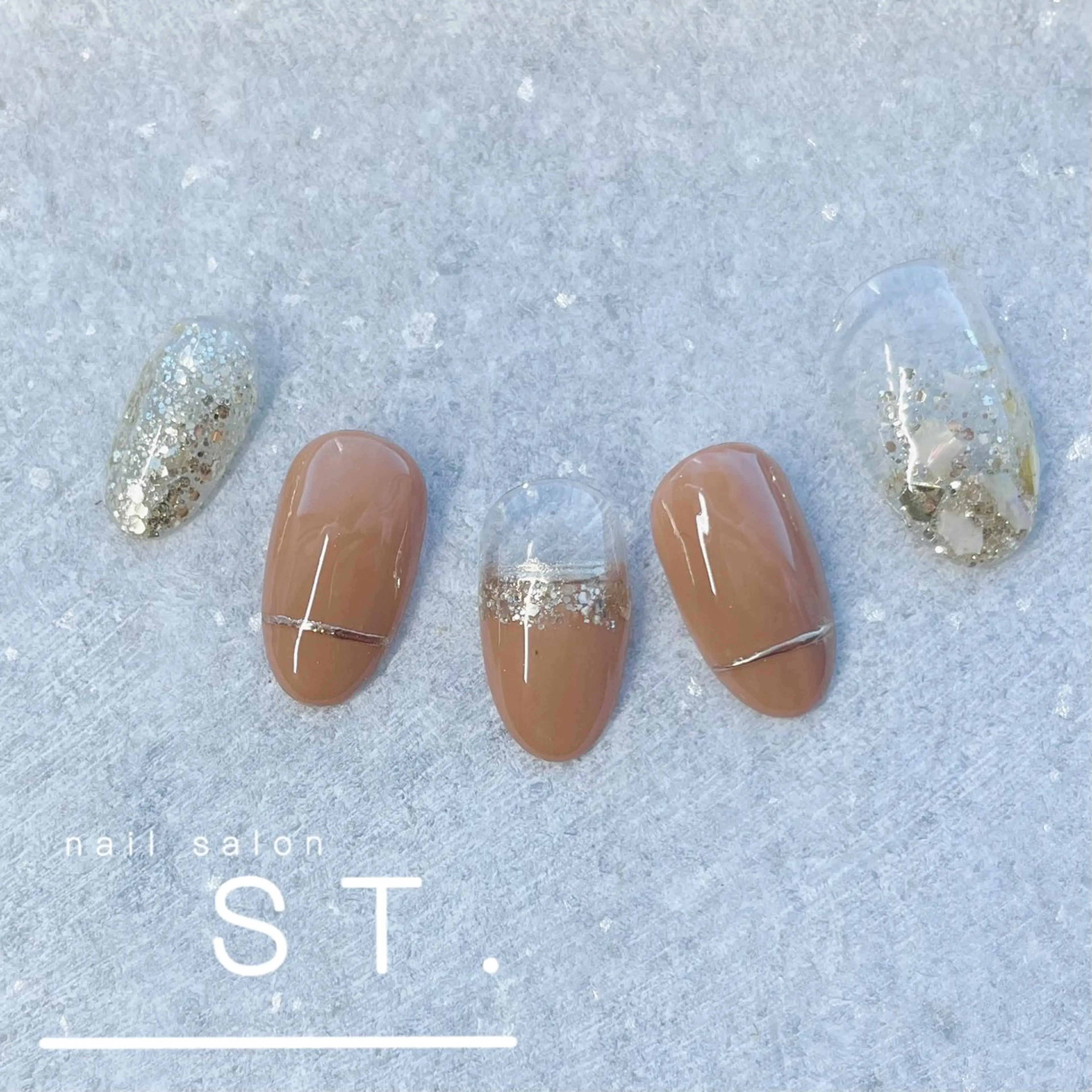 ネイル ゴージャス シンプルネイル 以頭 遥夏のネイルデザイン