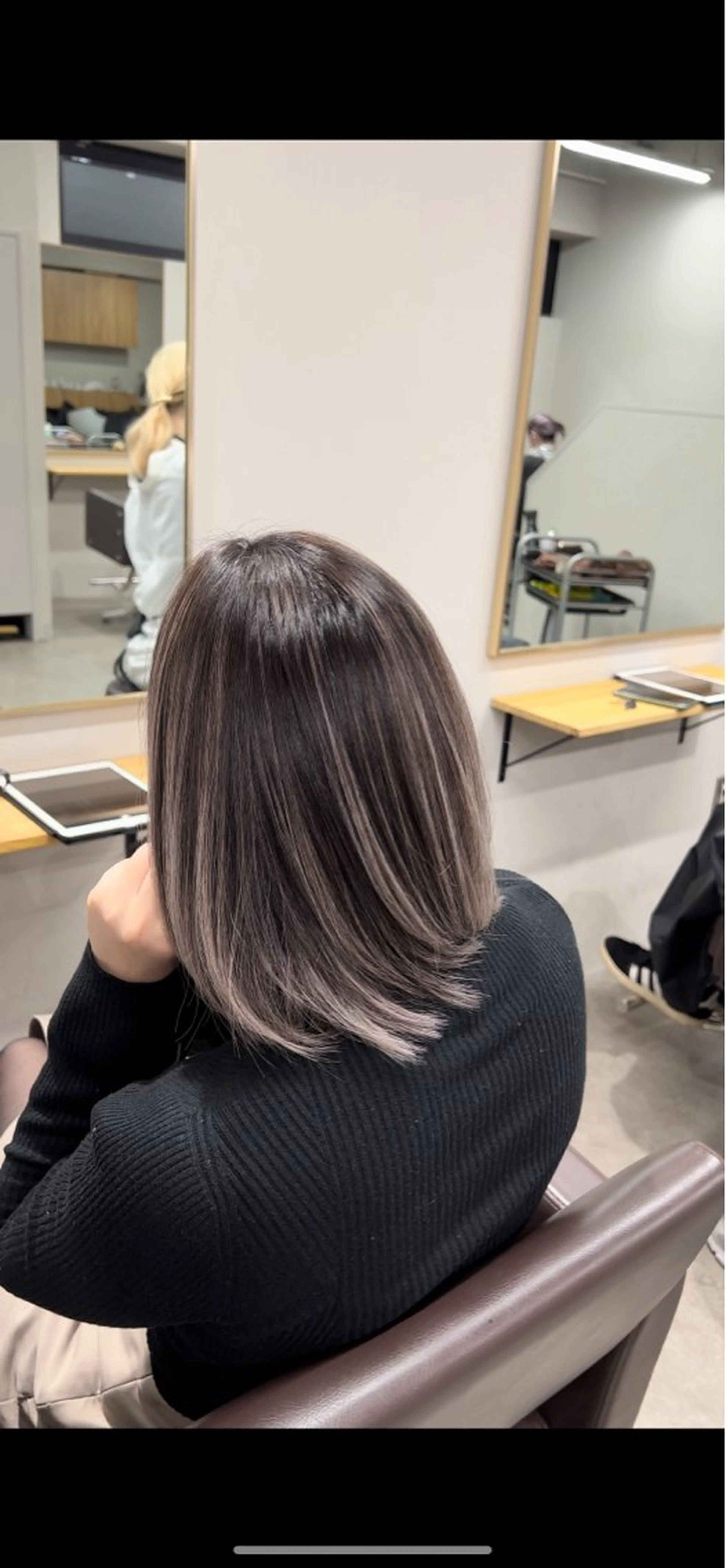 ミディアム カラー バレイヤージュ ブリーチ レイヤーカット バレイヤージュ /ハイライト/もときのヘアスタイル