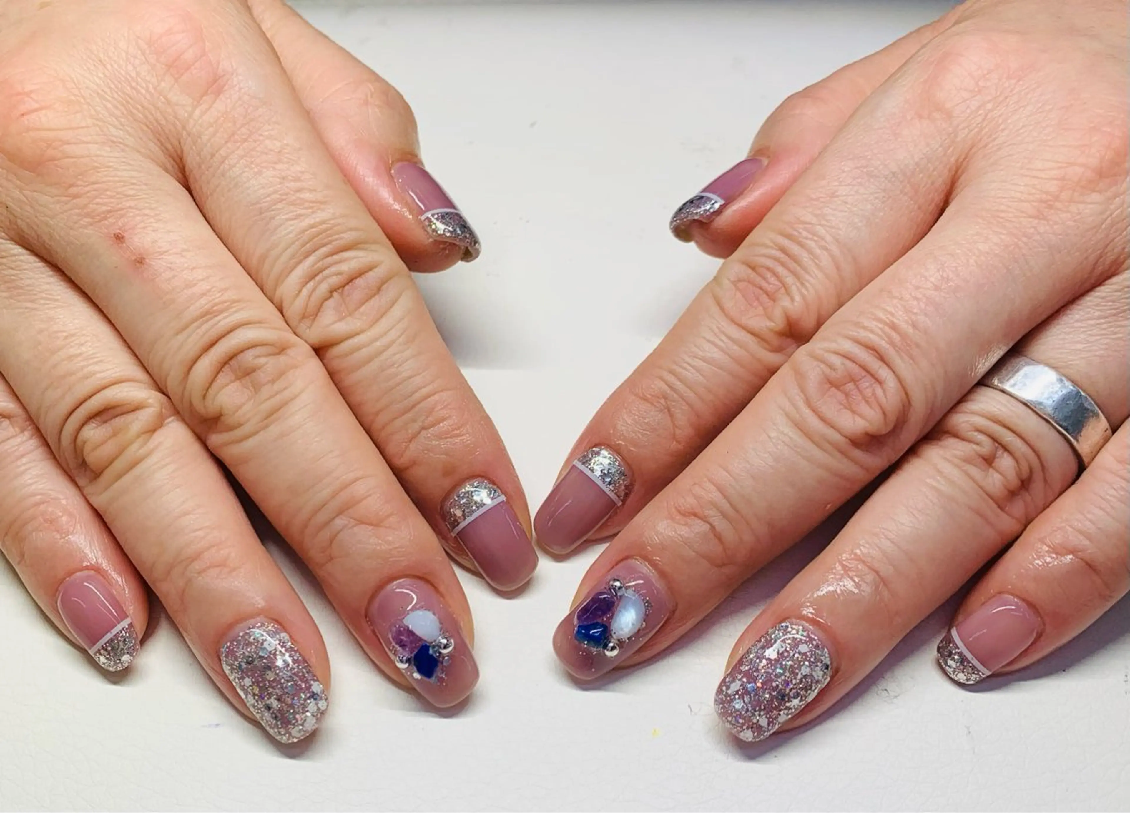 ネイル Mule Beauty Salon所属・ミュール ビューティーサロンのネイルデザイン