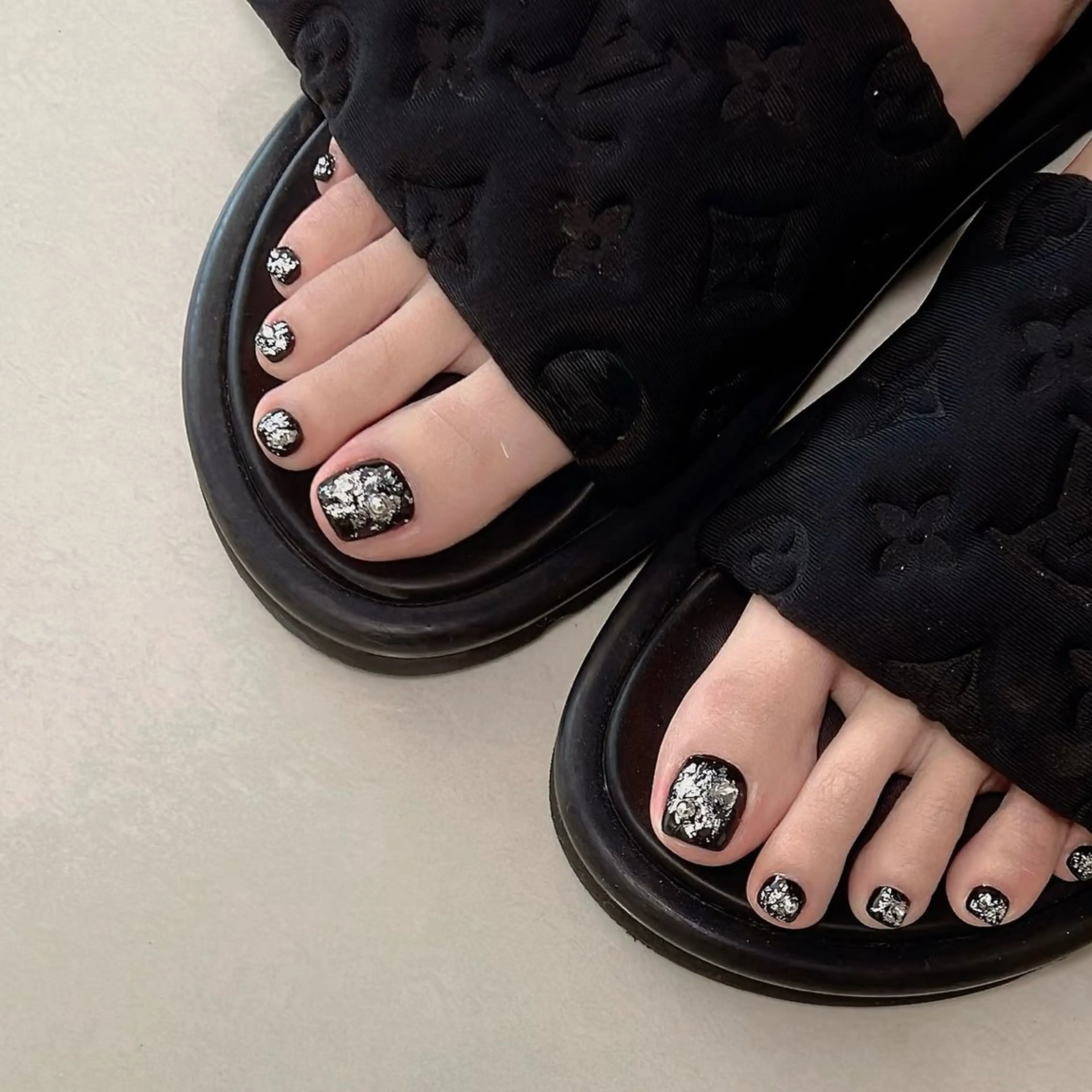 ネイル フットネイル Iris  Nail所属・akige akigeのネイルデザイン