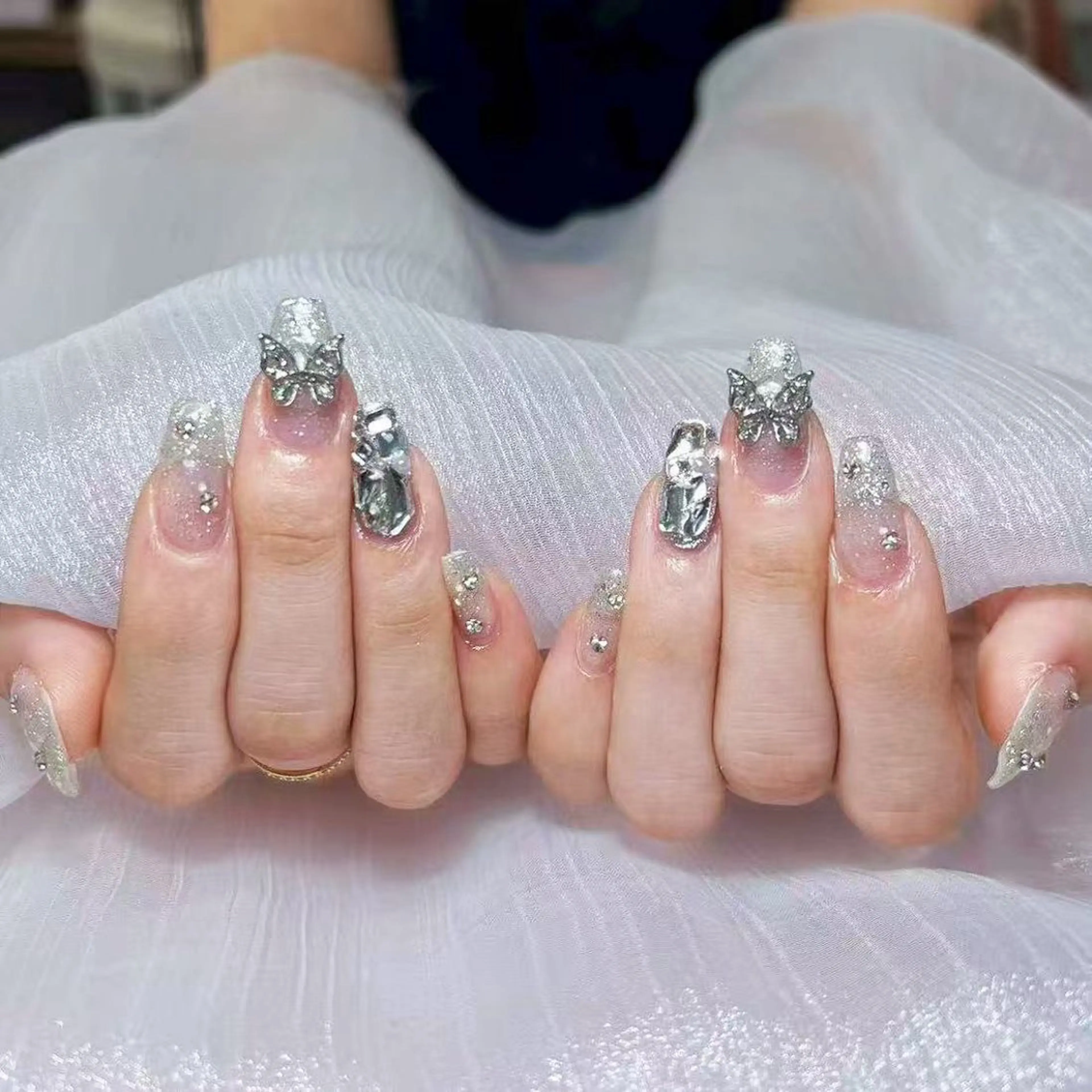 ネイル アートネイル オーロラネイル ガーリー キラキラネイル 韓国ネイル DEMAIN- 🌸のネイルデザイン