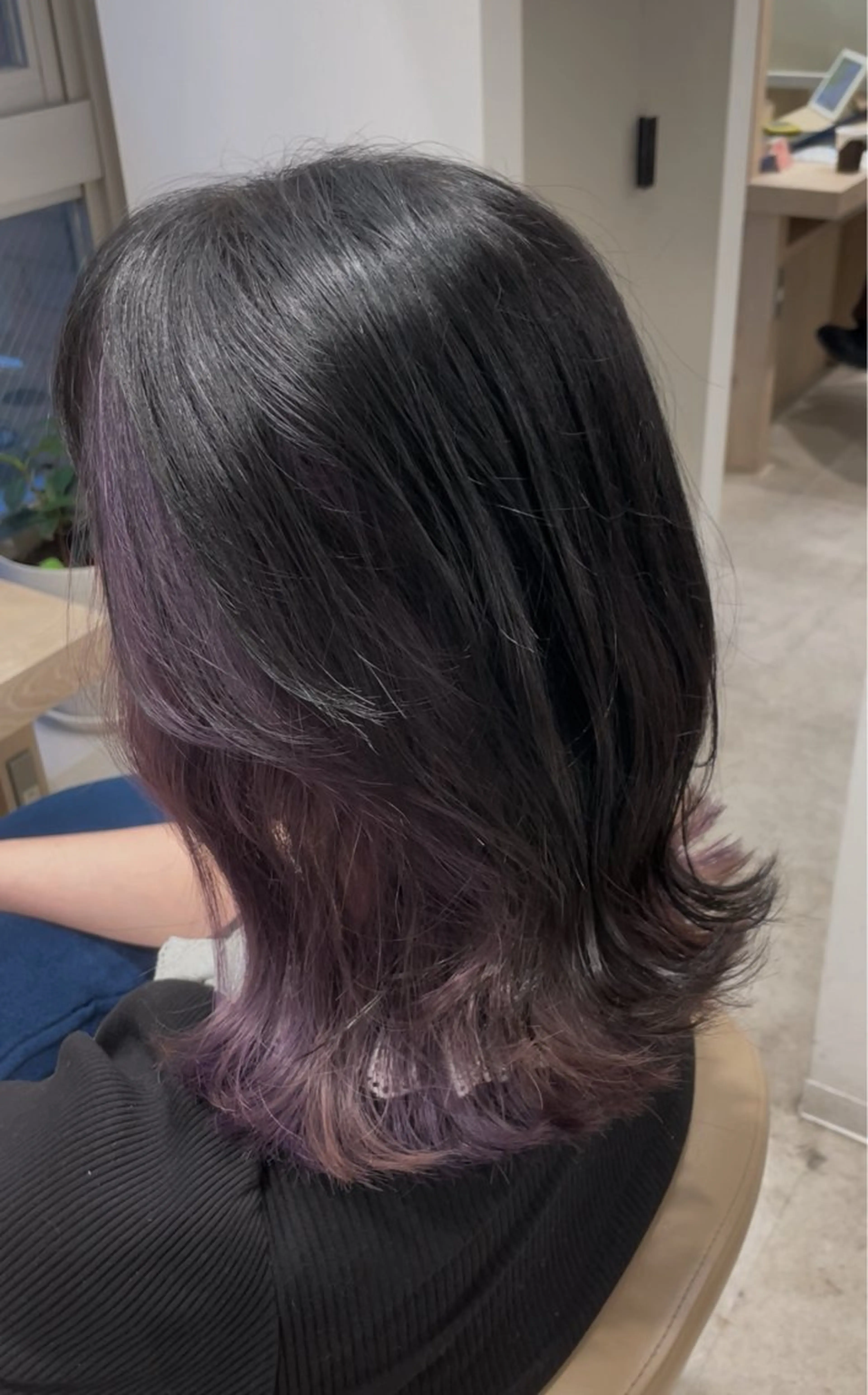 セミロング カラー パープルカラー カット ヘアカラー トリートメント EARTH菊名店👾 ひらのすぐるのヘアスタイル