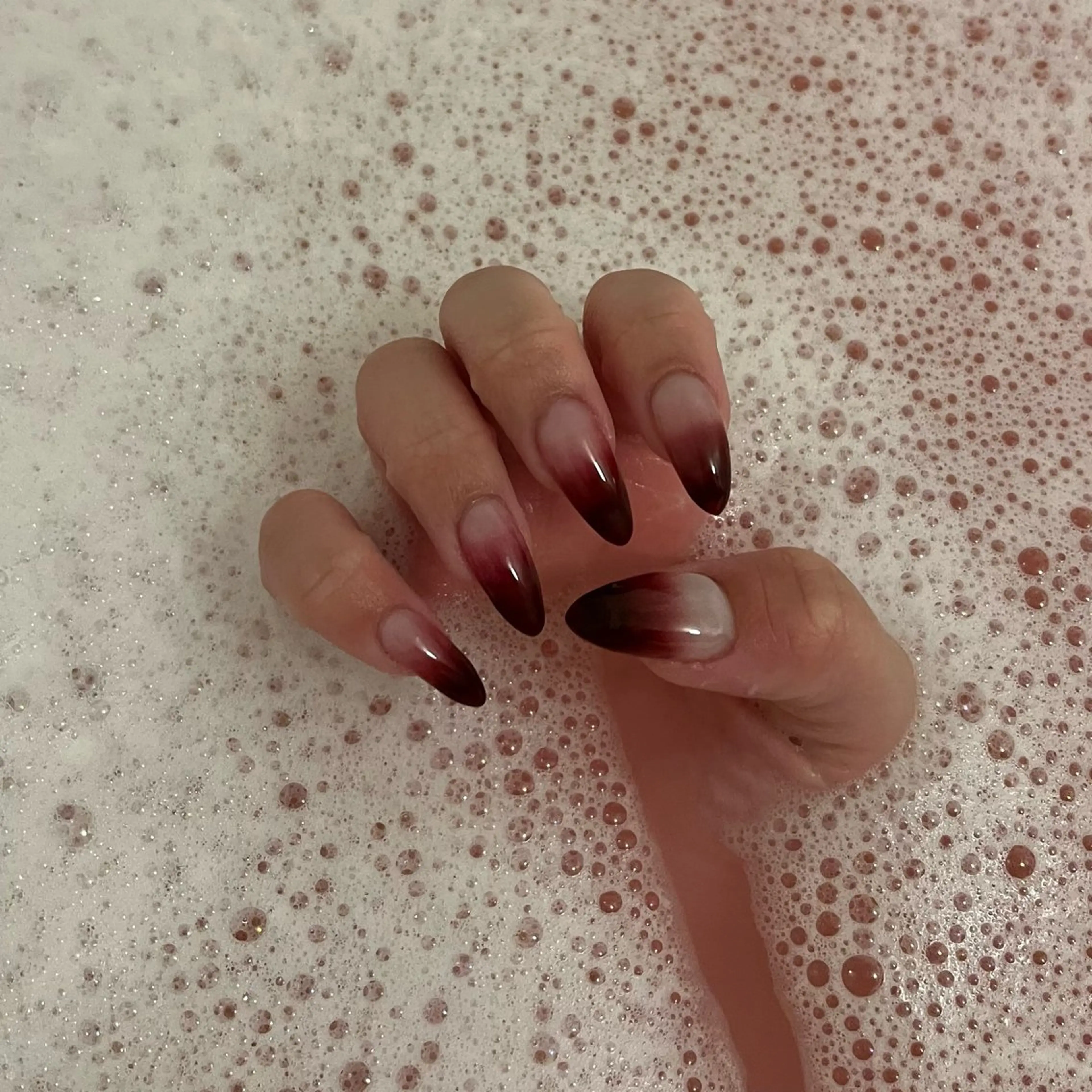 ネイル ボルドー SALON ELVI.所属・SALON ELVI.のネイルデザイン