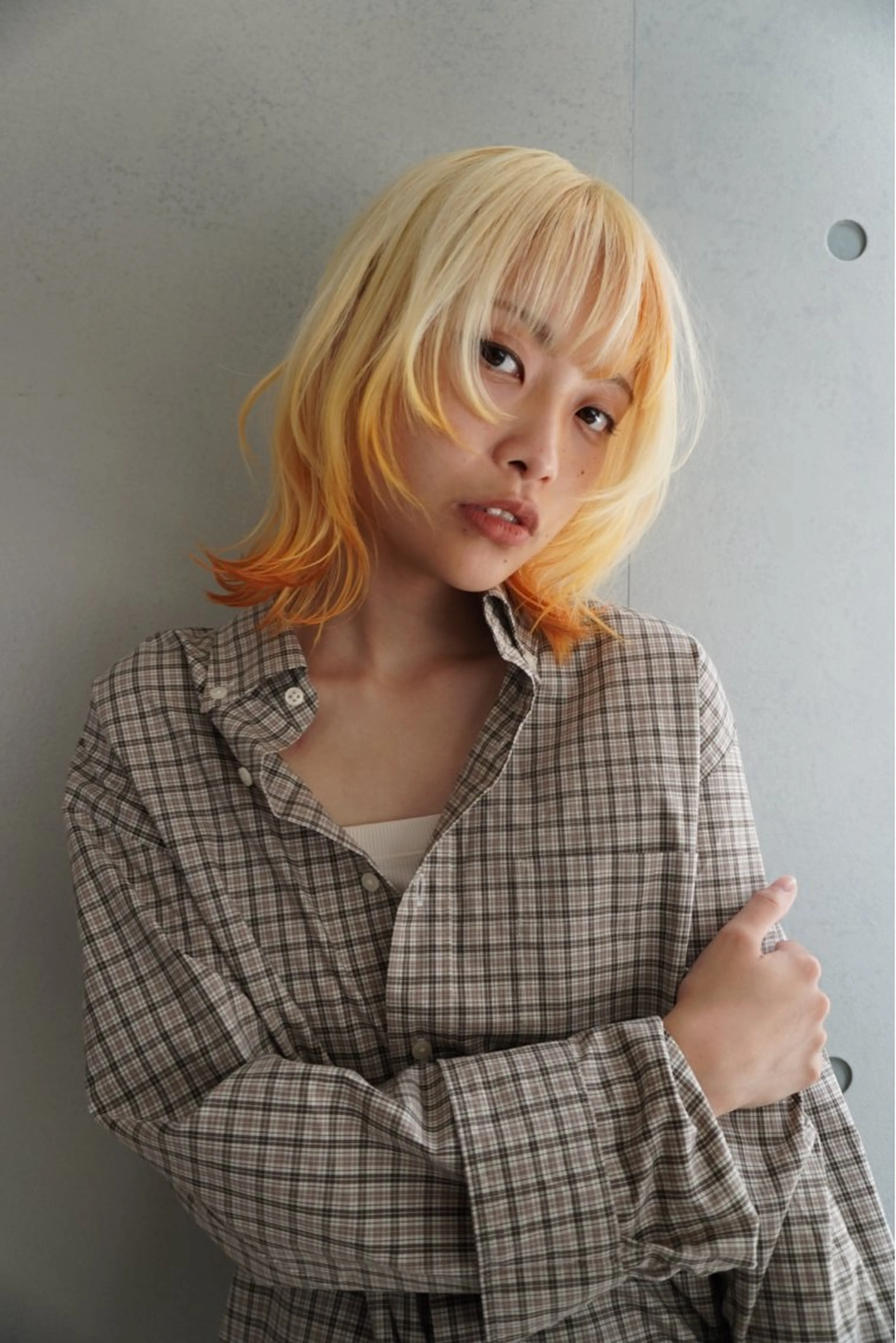 ミディアム カラー 抜きっぱなしブロンド ブロンド ハイトーンカラー オレンジ ボブ 遊人所属・濱口 健二のヘアスタイル