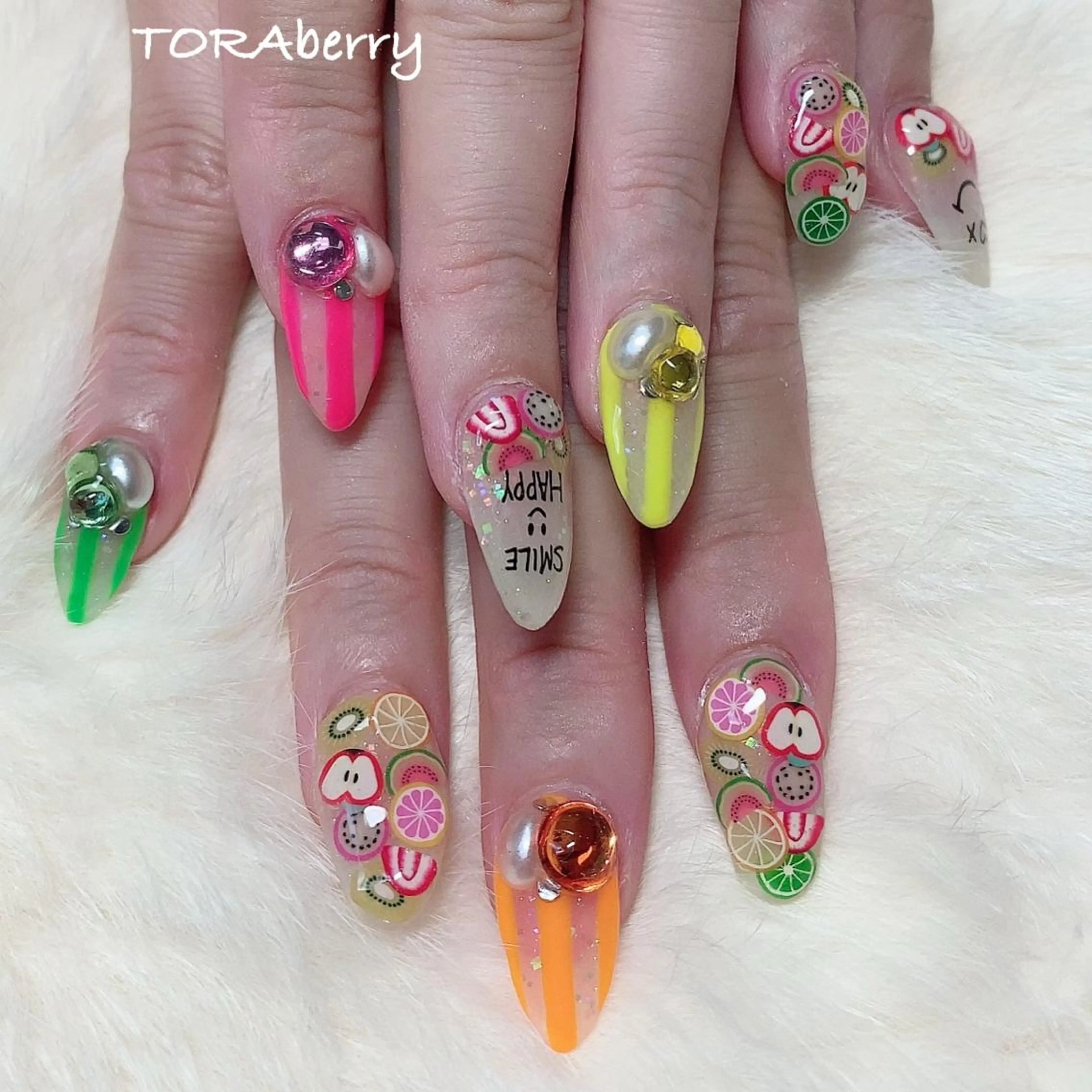 ネイル ハンドネイル ネイリスト なつみのネイルデザイン