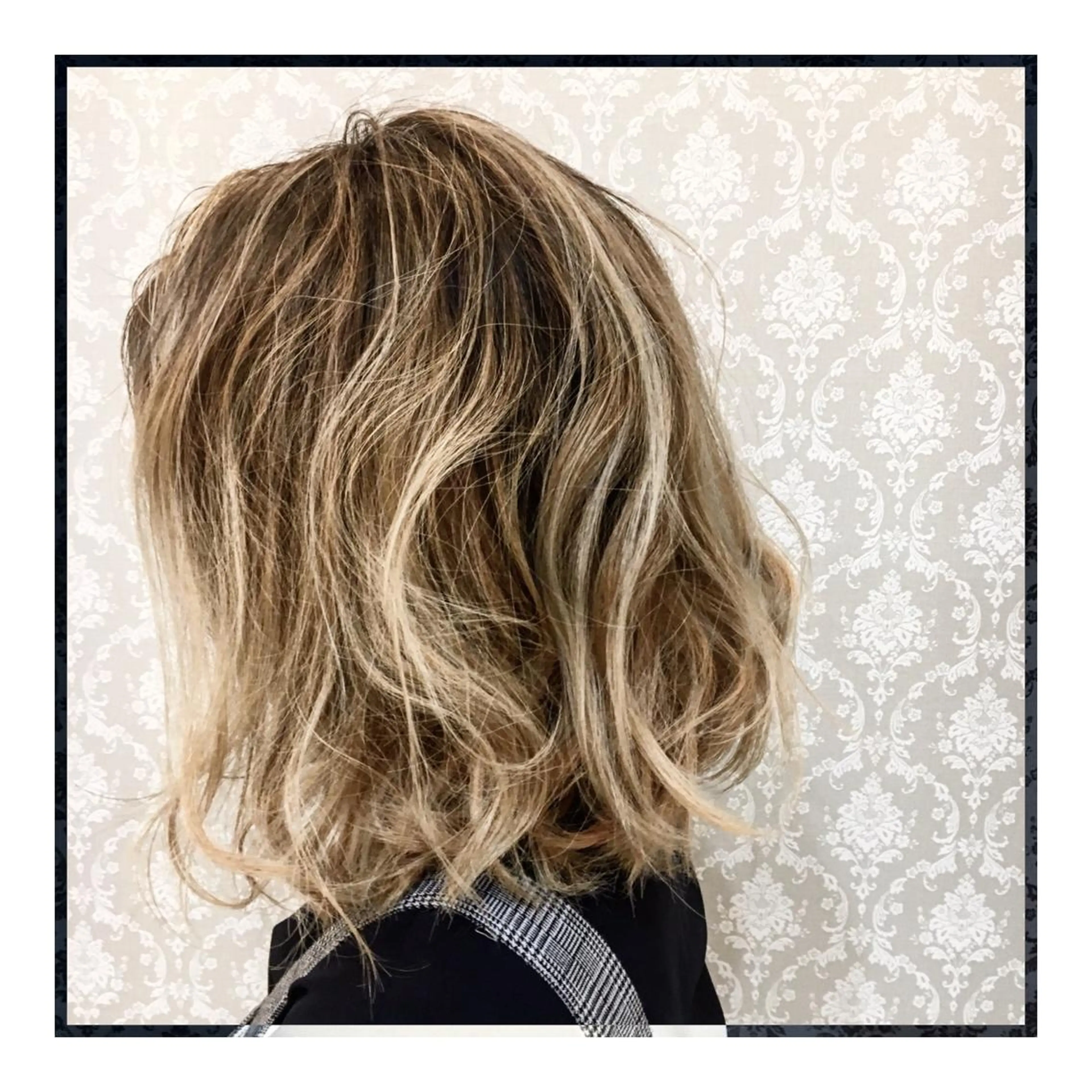 カラー ササキ トモシのヘアスタイル