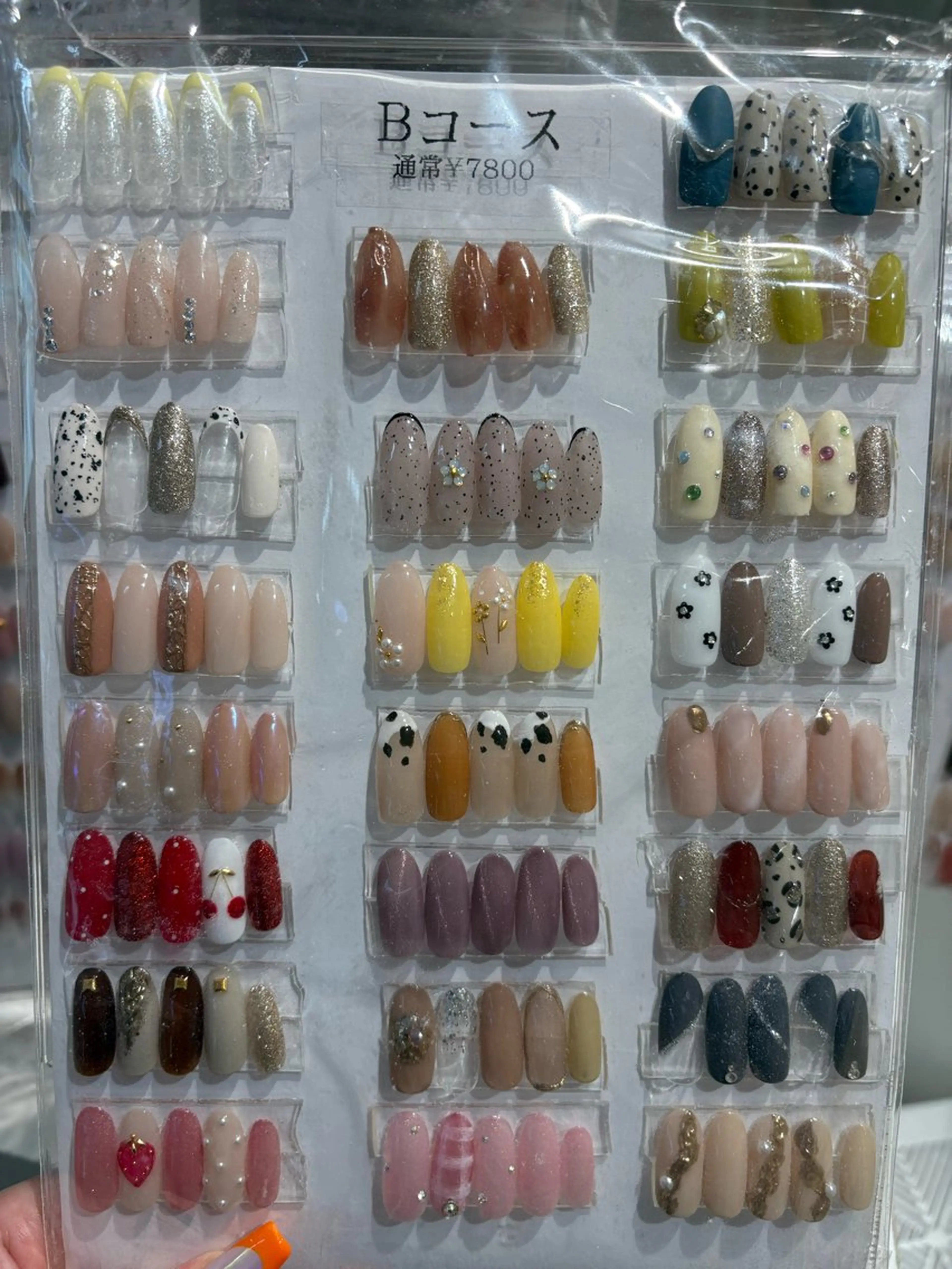 ネイル マシェリ梅田店 risakoのネイルデザイン