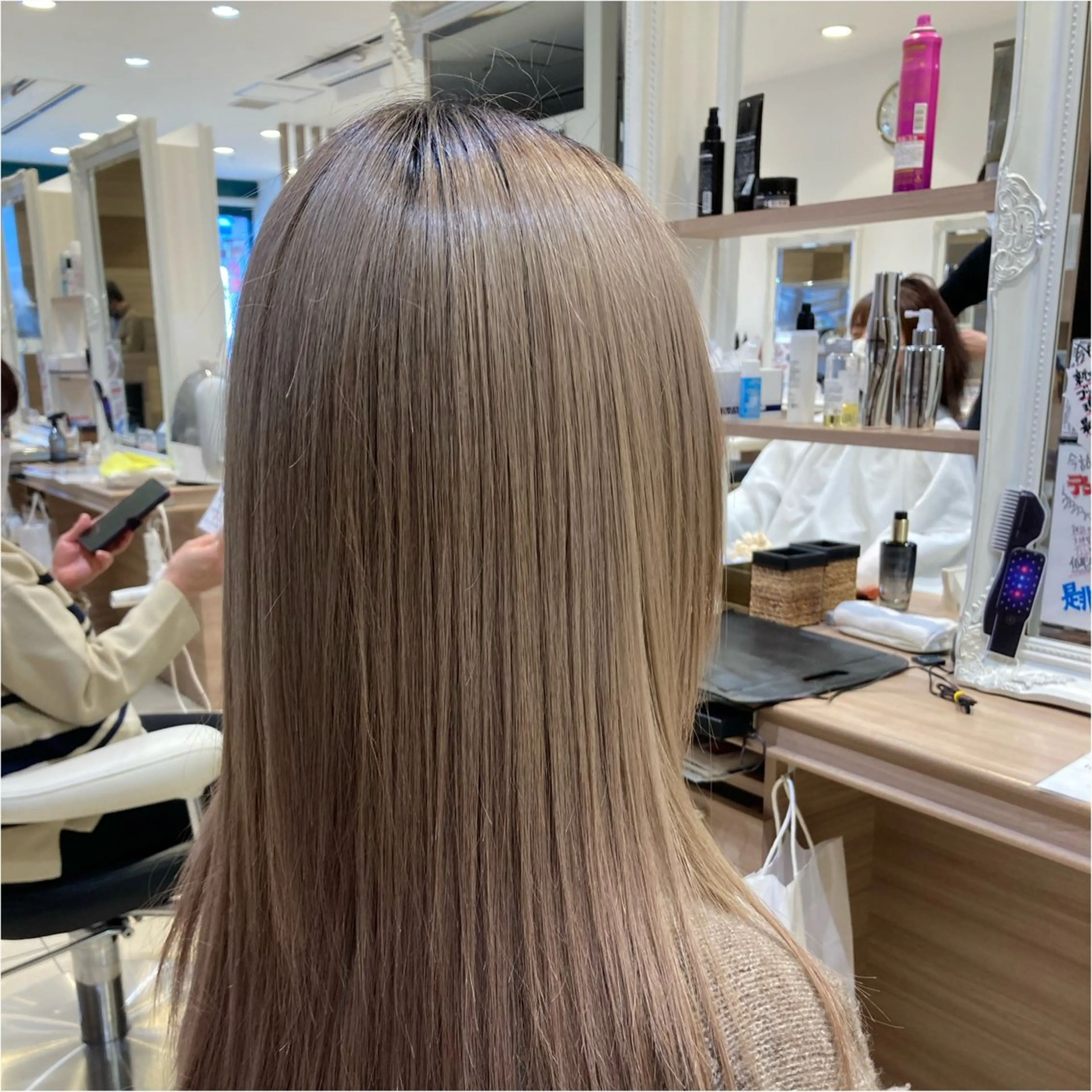 セミロング トリートメント 伊藤 穂美のヘアスタイル