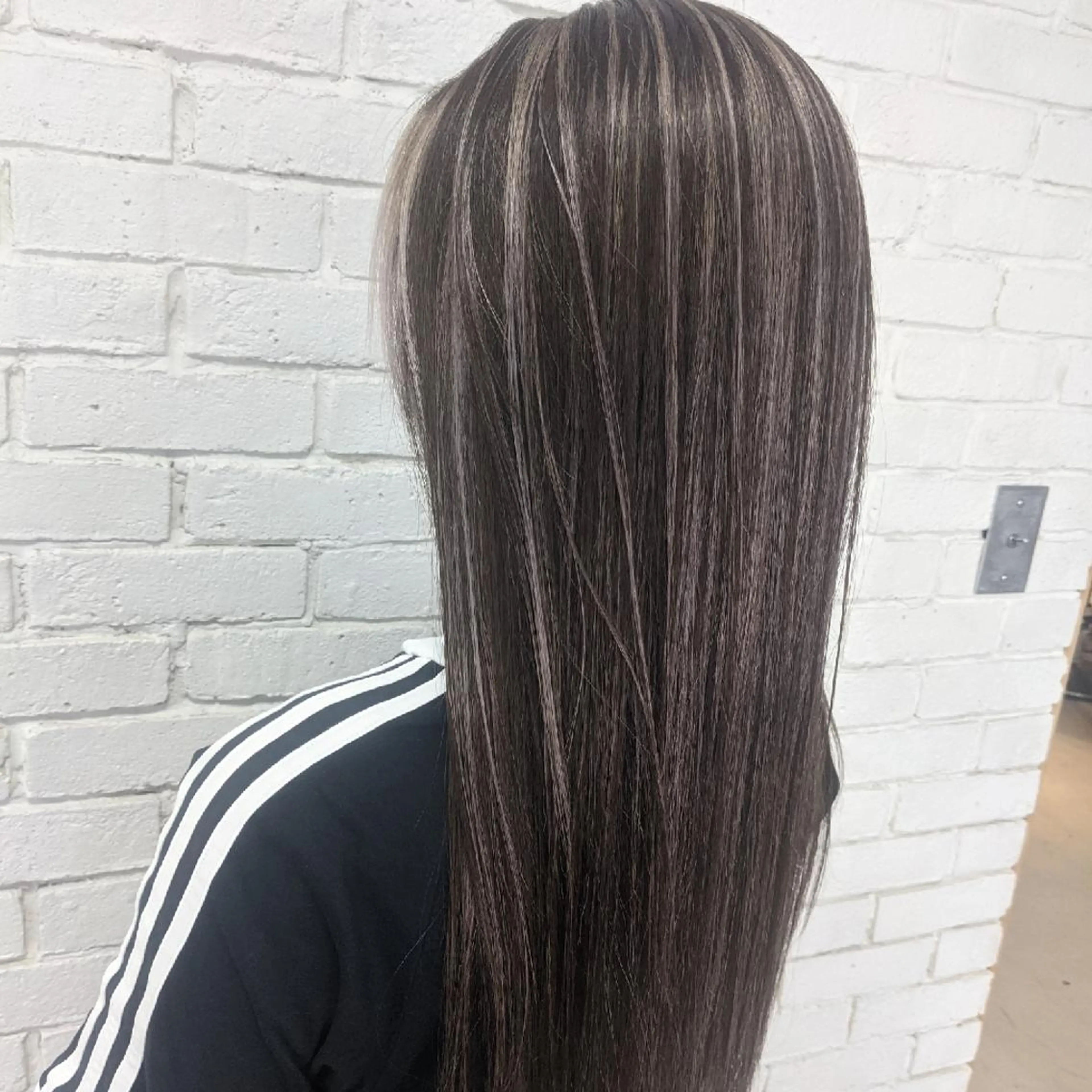 カラー ロング ハイライトカラー ハイライト カット ヘアカラー トリートメント nameless髪質 改善ブリーチ心斎橋のヘアスタイル