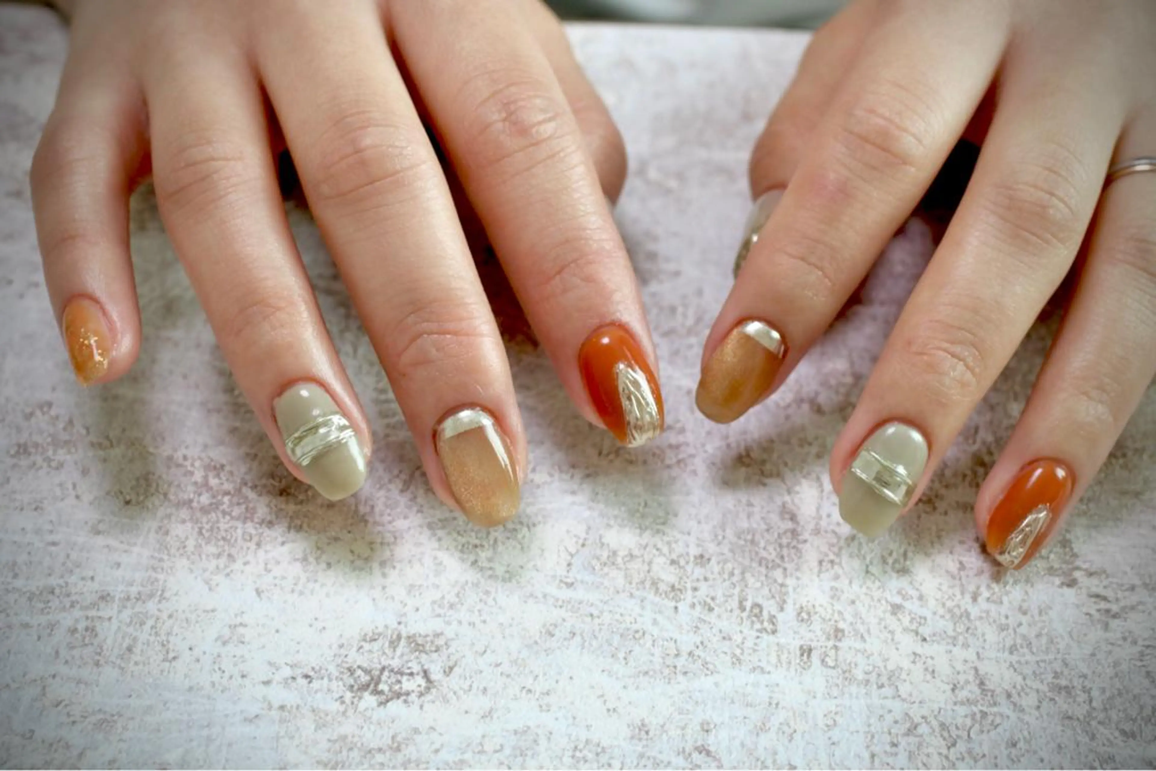 ネイル オーロラネイル カジュアル ジェルネイル ラメ(グリッター) マグネットネイル ハンドネイル MH Nailのネイルデザイン