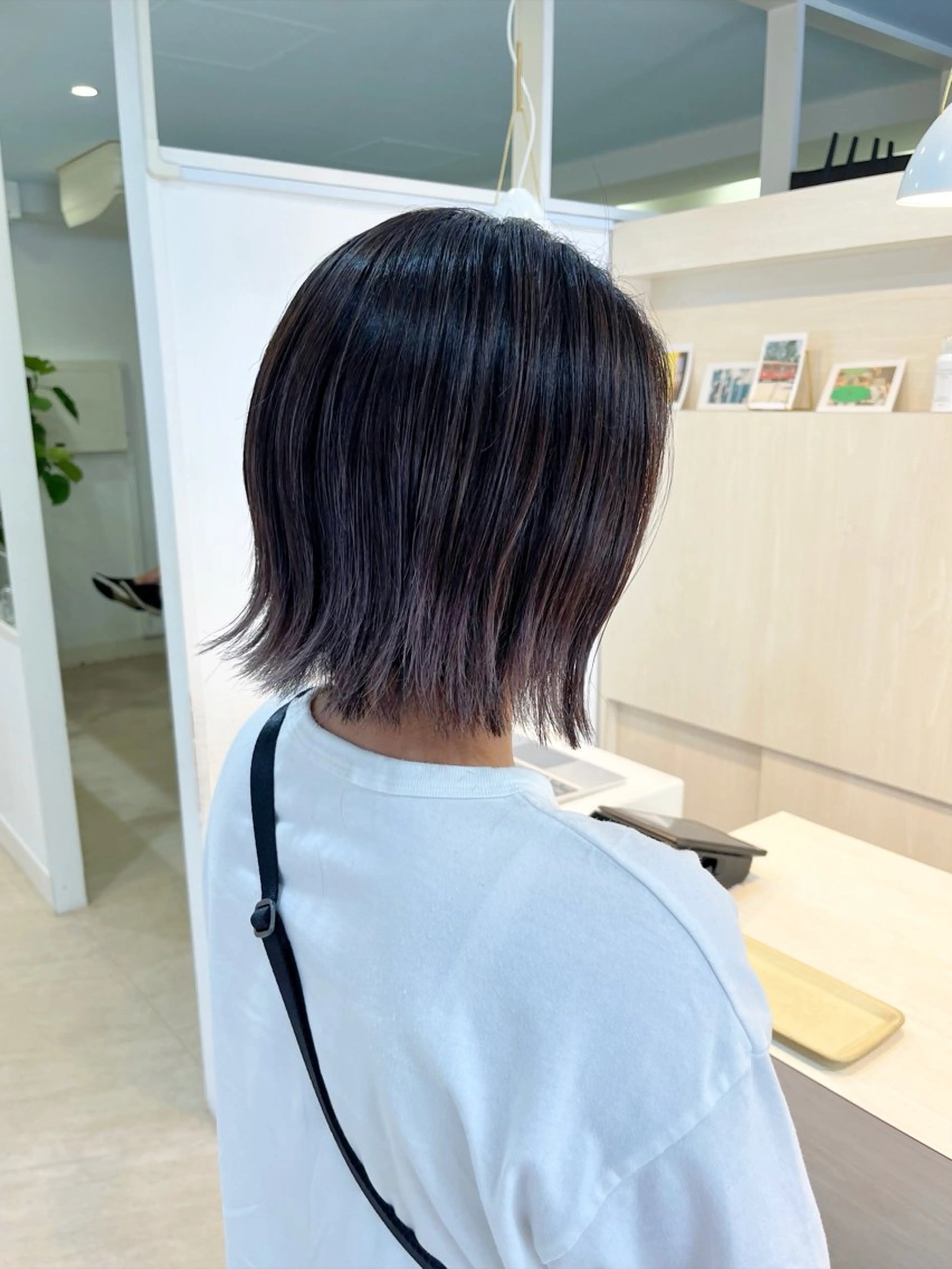 ミディアム カラー ベージュカラー グラデーションカラー ピンクカラー ピンクベージュ ボブ 植松 茜のヘアスタイル