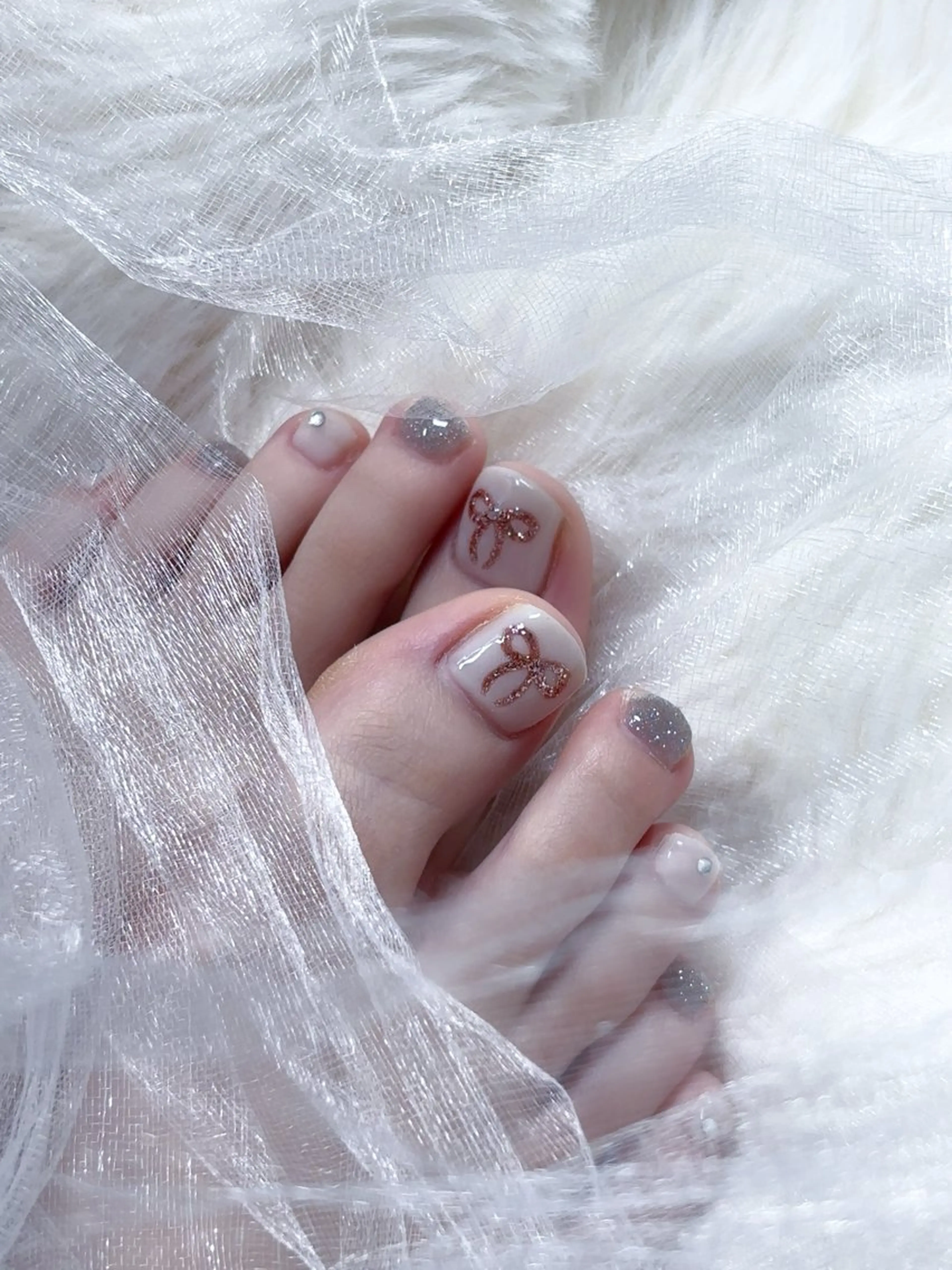 ネイル フットネイル リボン nailsalon373所属・大野 陽香のネイルデザイン