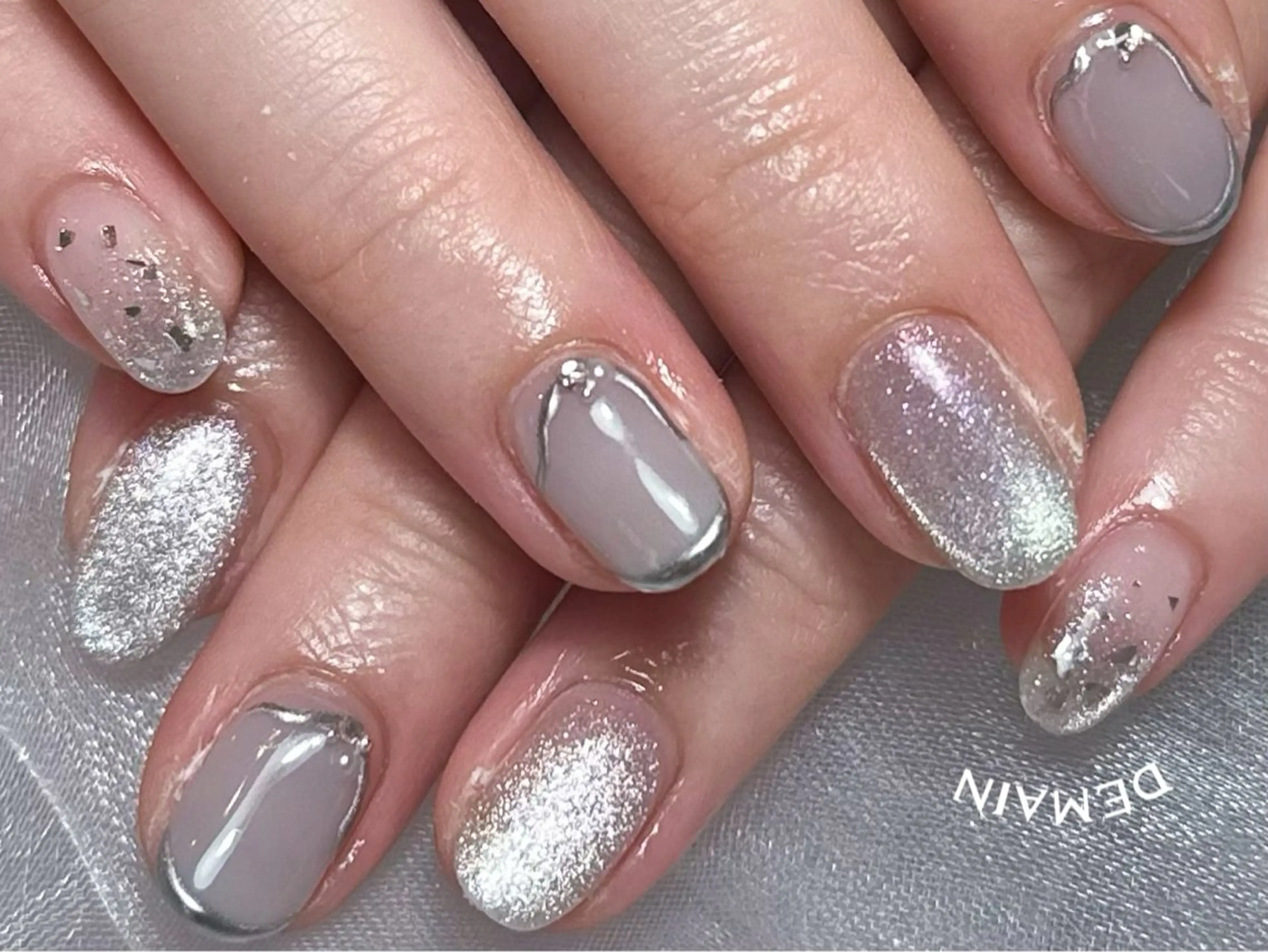 ネイル アートネイル オーロラネイル ガーリー キラキラネイル 韓国ネイル DEMAIN- 🌸のネイルデザイン