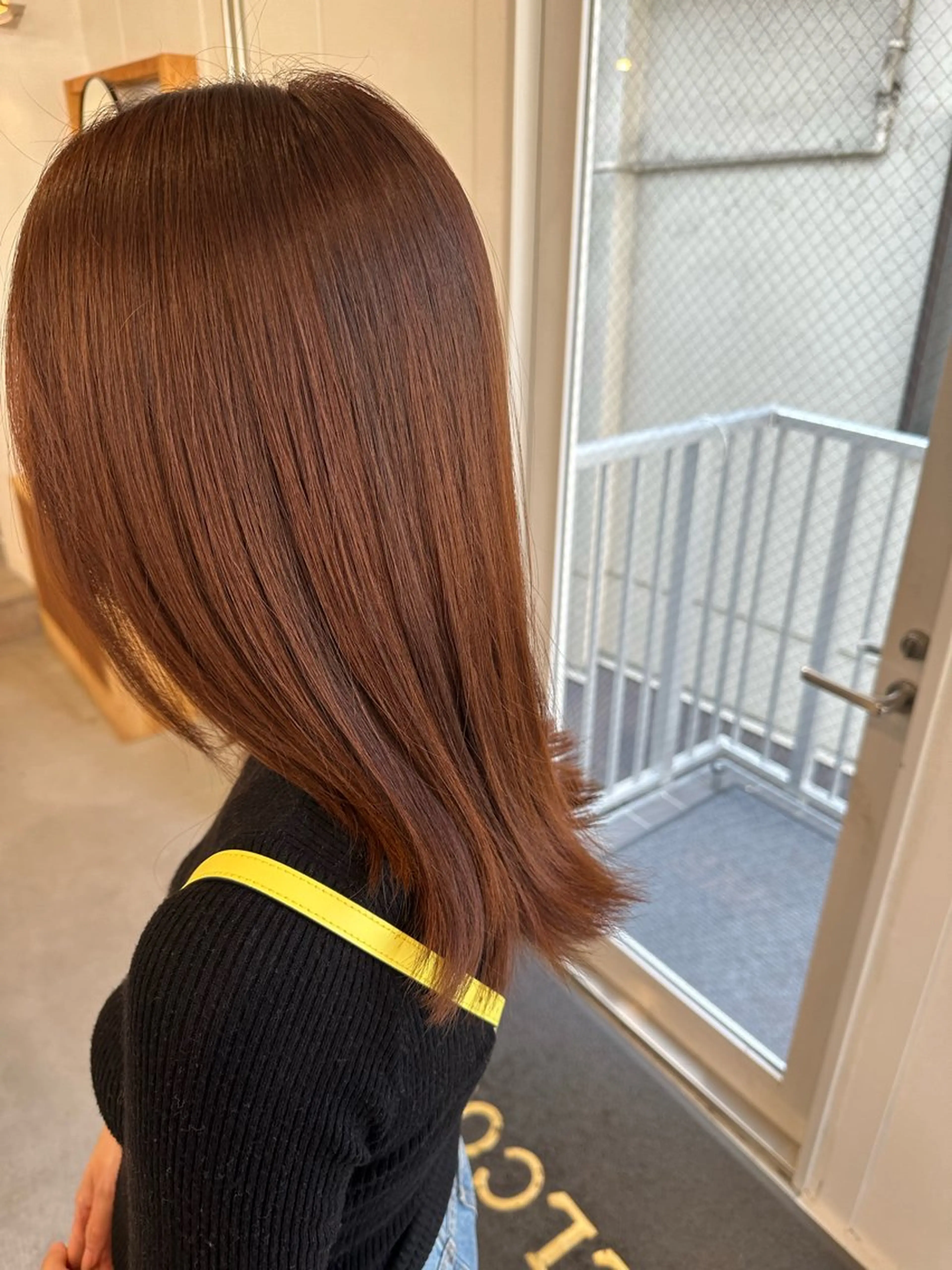 セミロング カラー ブラウンカラー オレンジ オレンジブラウン ヘアカラー 松本 莉央のヘアスタイル