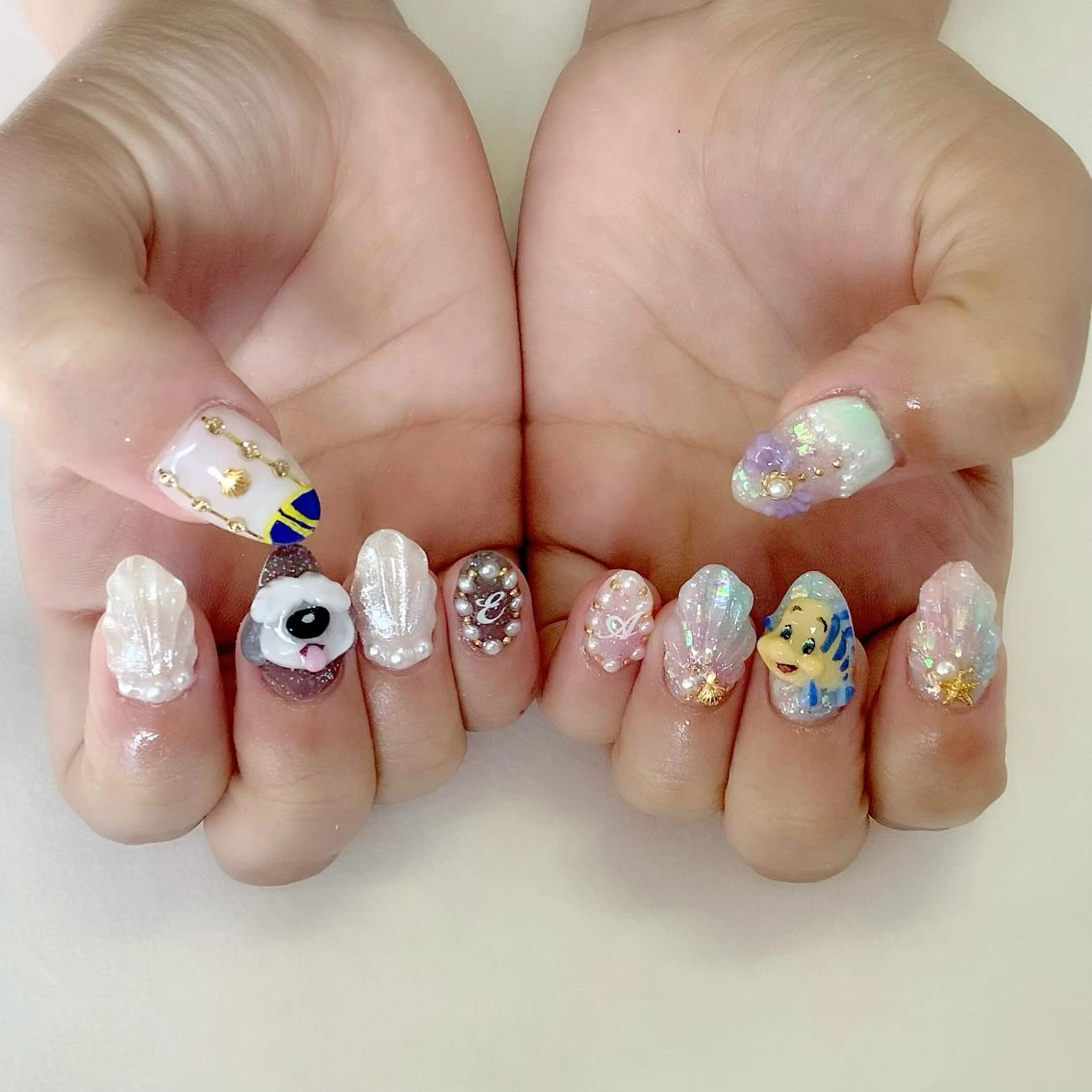 ネイル ハンドネイル 💎🐰 saki. m 🐰💎のネイルデザイン