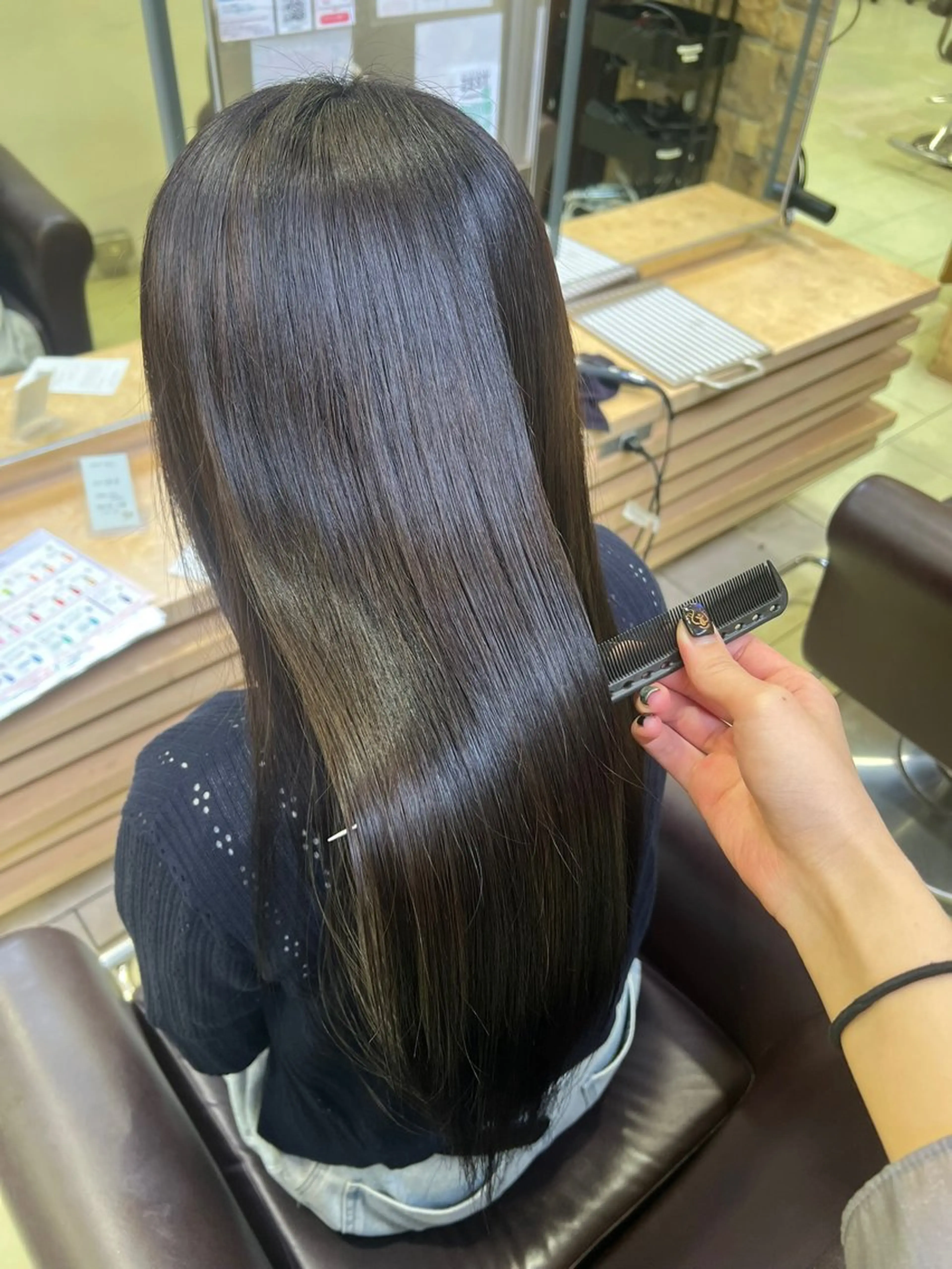 【人気No.1👑】プレカット+水光カラー+トリートメントの写真