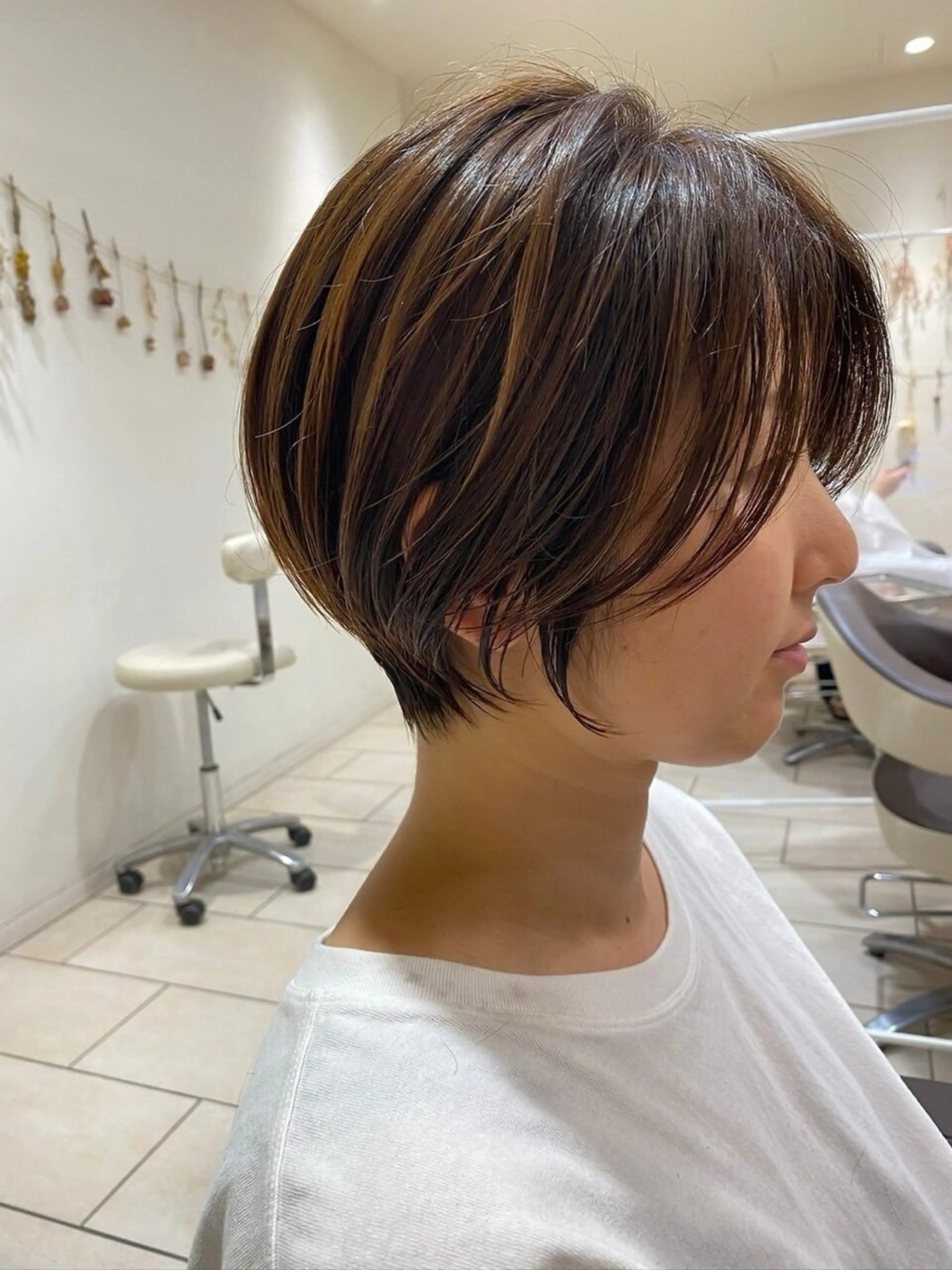 ショート カラー ハイライトカラー ハイライト 髪質改善 ショートヘア カット ヘアカラー トリートメント 内藤　宏紀 tidasmileのヘアスタイル