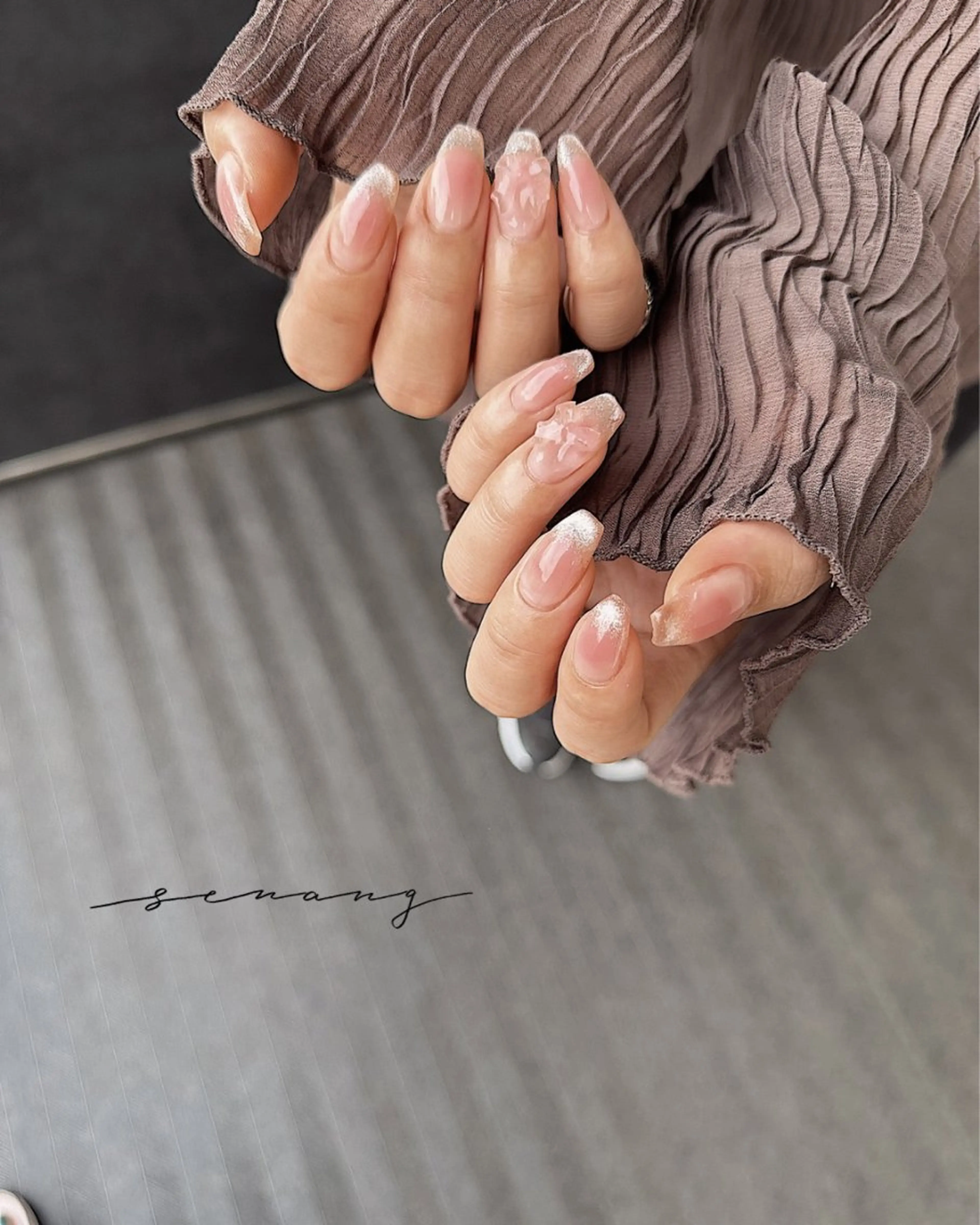 ネイル チークネイル グラデーション ハンドネイル senang所属・senang nailのネイルデザイン