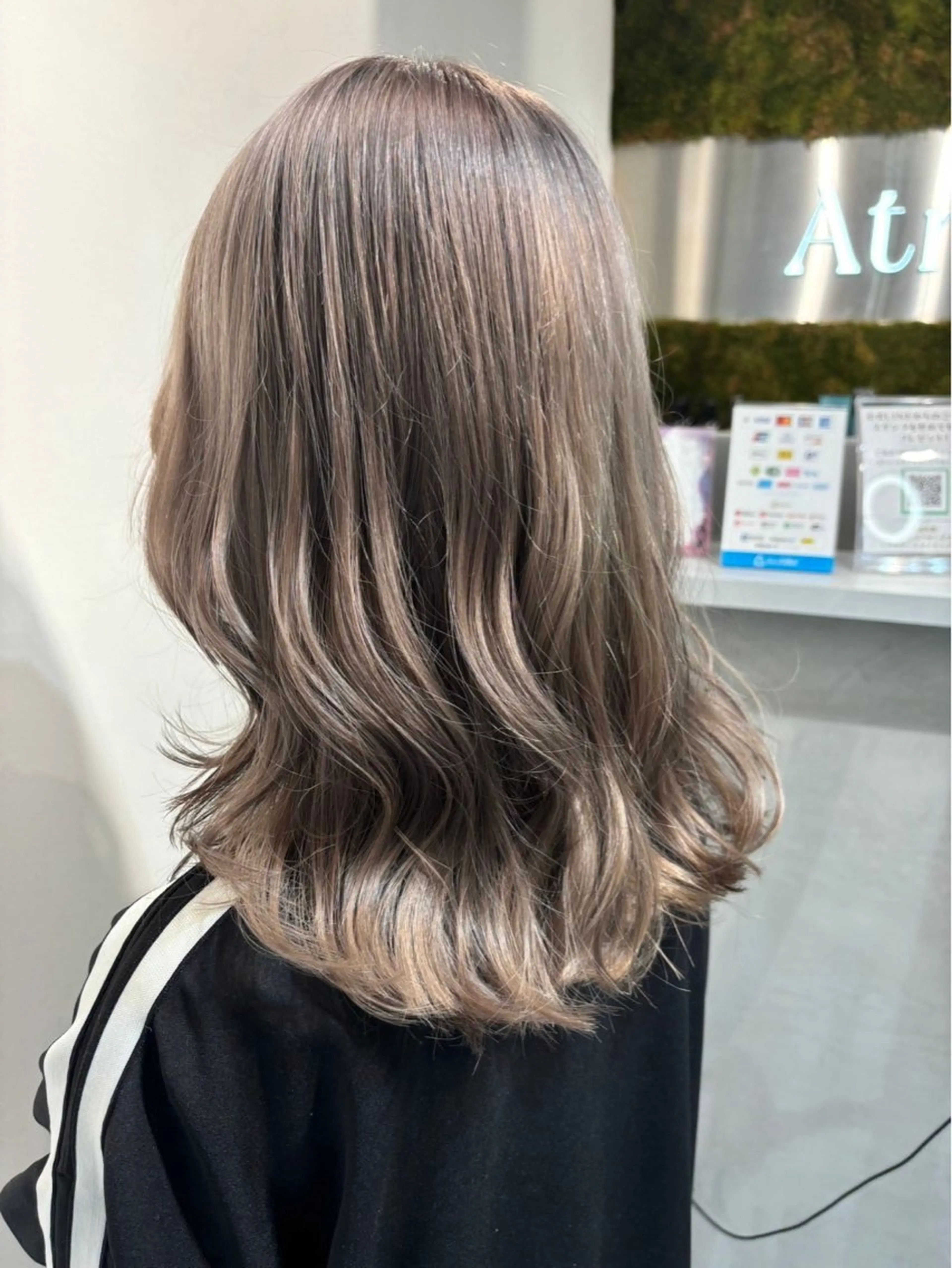 ミディアム カラー カット ヘアカラー 美桜🪽🫧 レイヤー特化のヘアスタイル