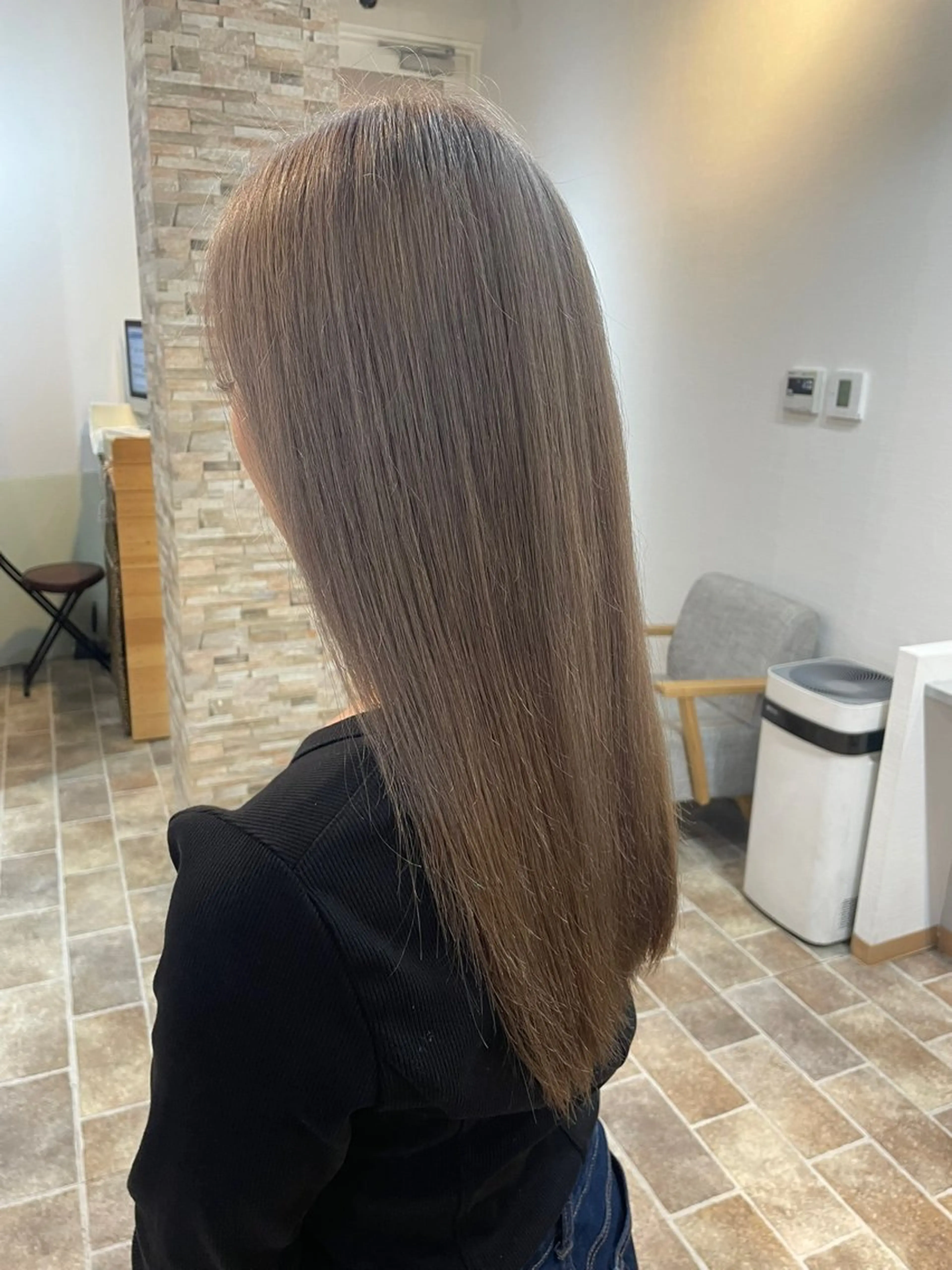 ロング カラー グレージュ ヘアカラー STAR RIVER所属・YUI/ ブリーチカラー🌷のヘアスタイル